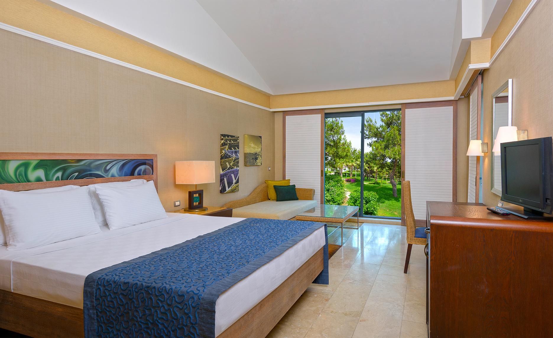 Deluxe Land View Room