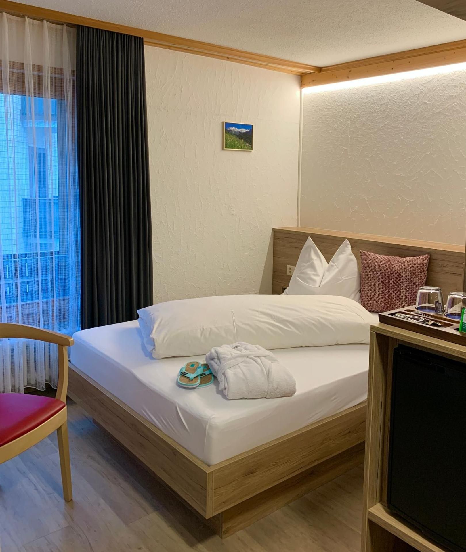 Budget King Room