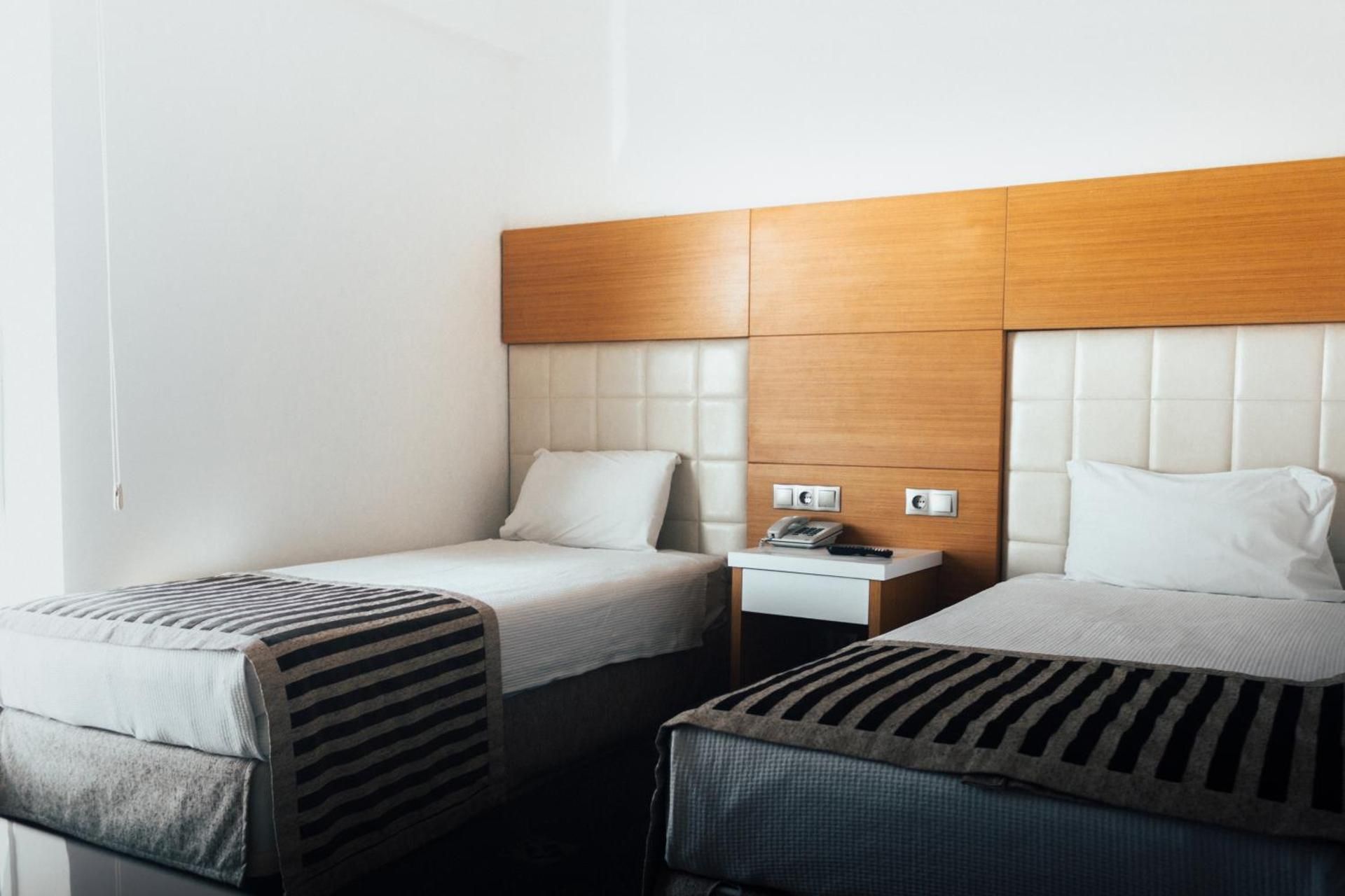 Nüzhet Otel Standard Twin Room