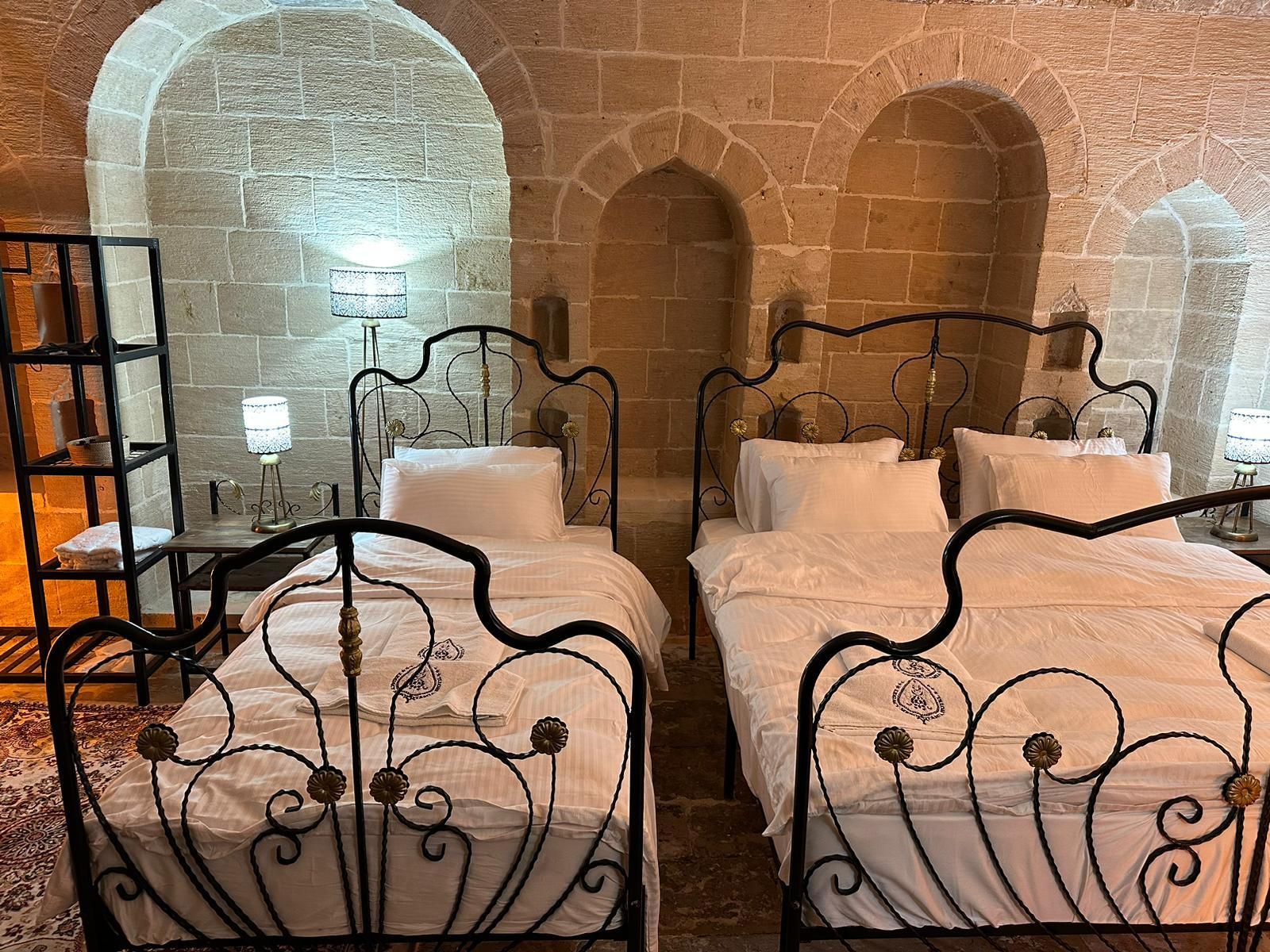 Cave Suite