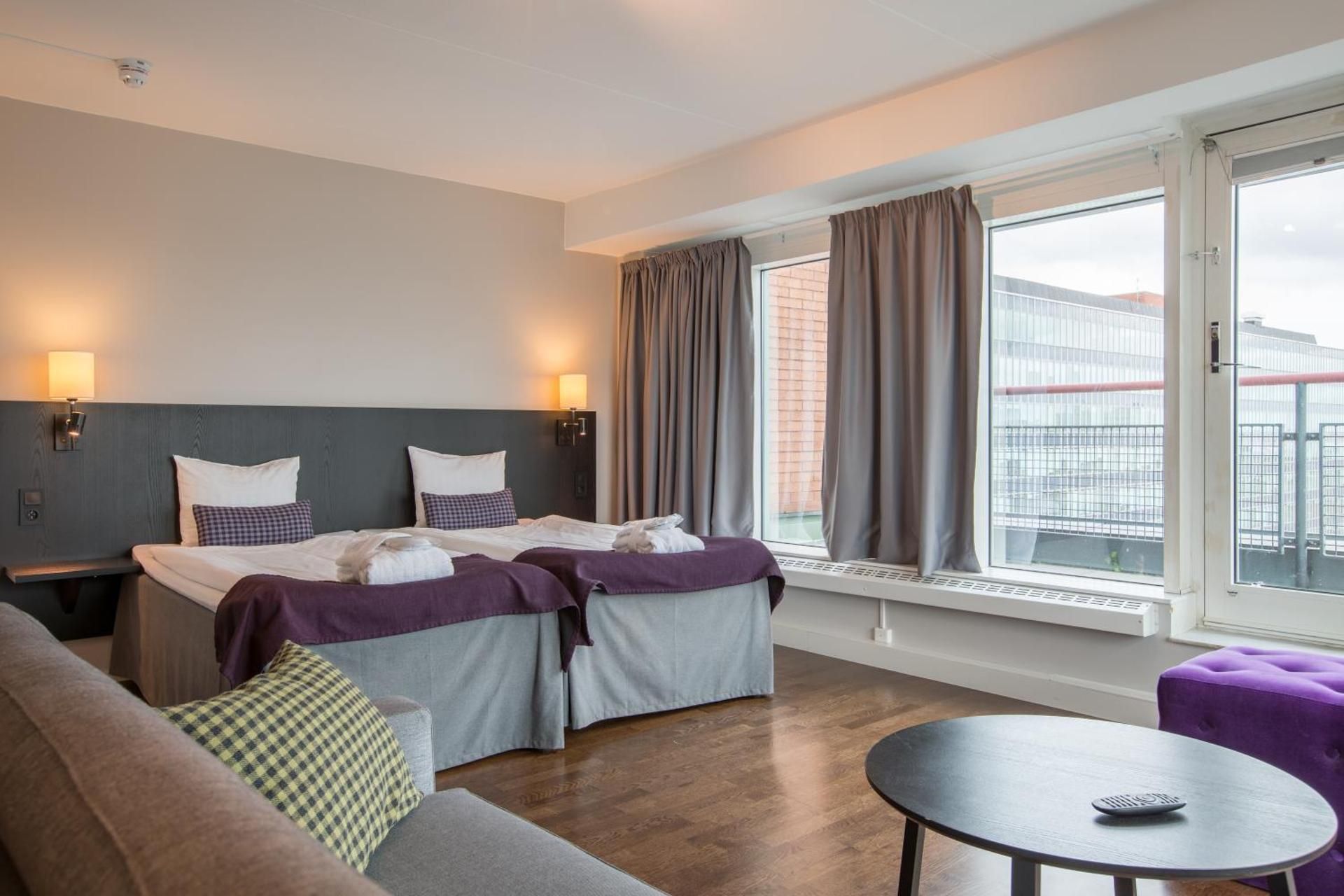 Best Western Plus Hotel Plaza 2 Single Beds, NonSmoking, Family Room