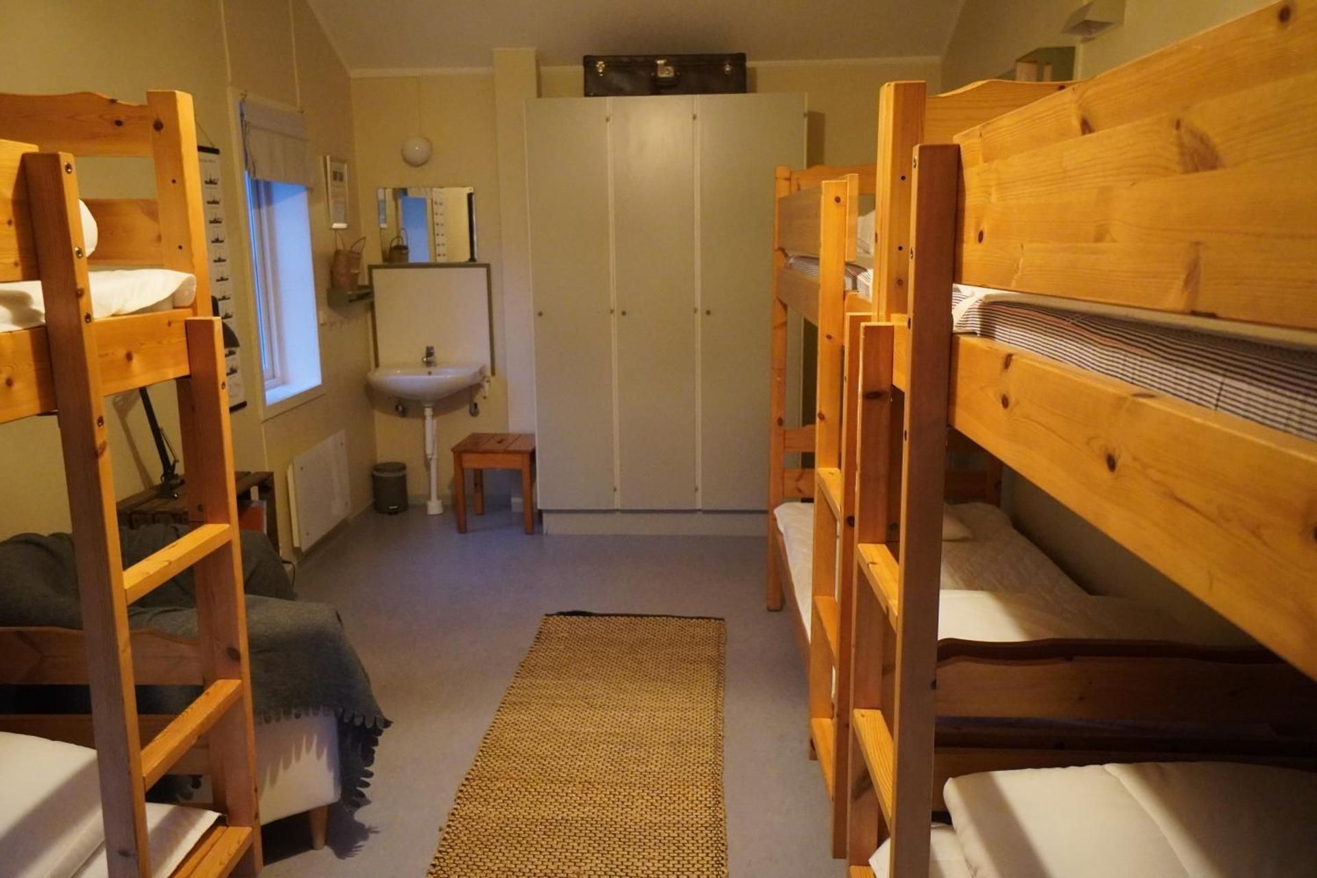 6-Bed Mixed Dormitory Room