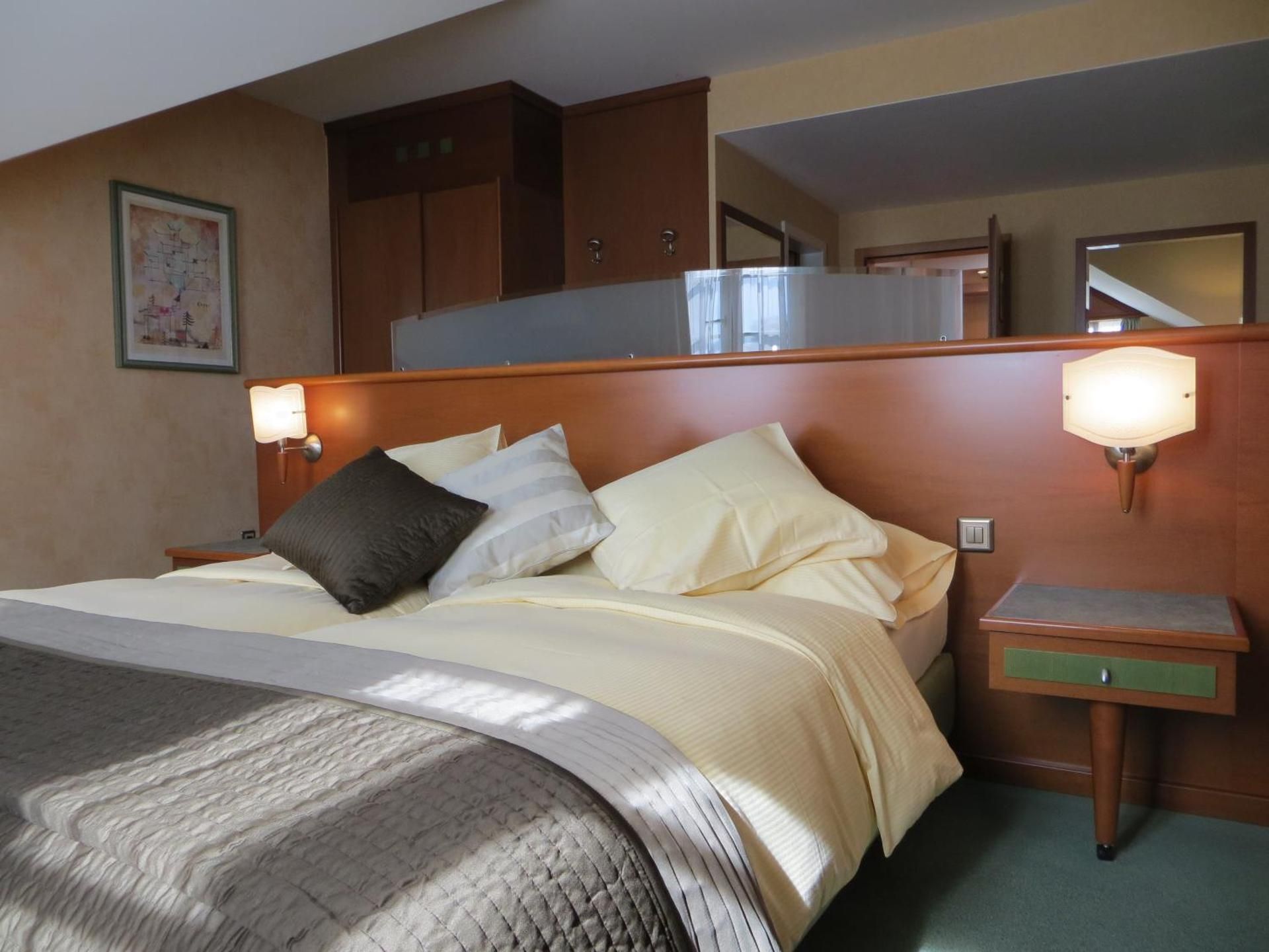 Junior Suite with Lake View