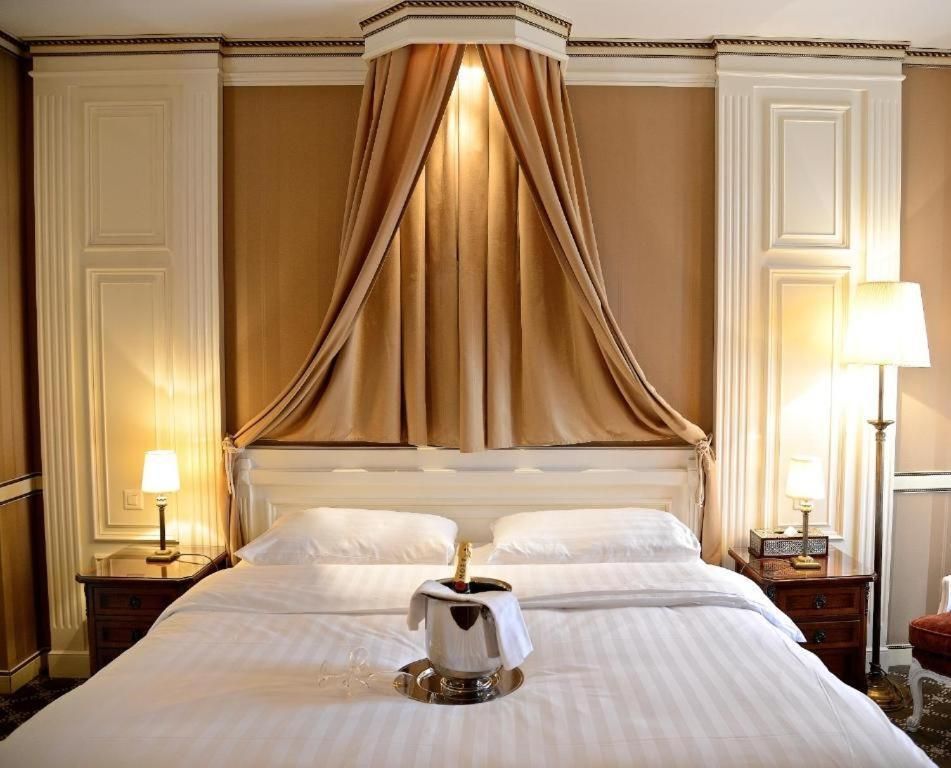Junior Suite with Balcony