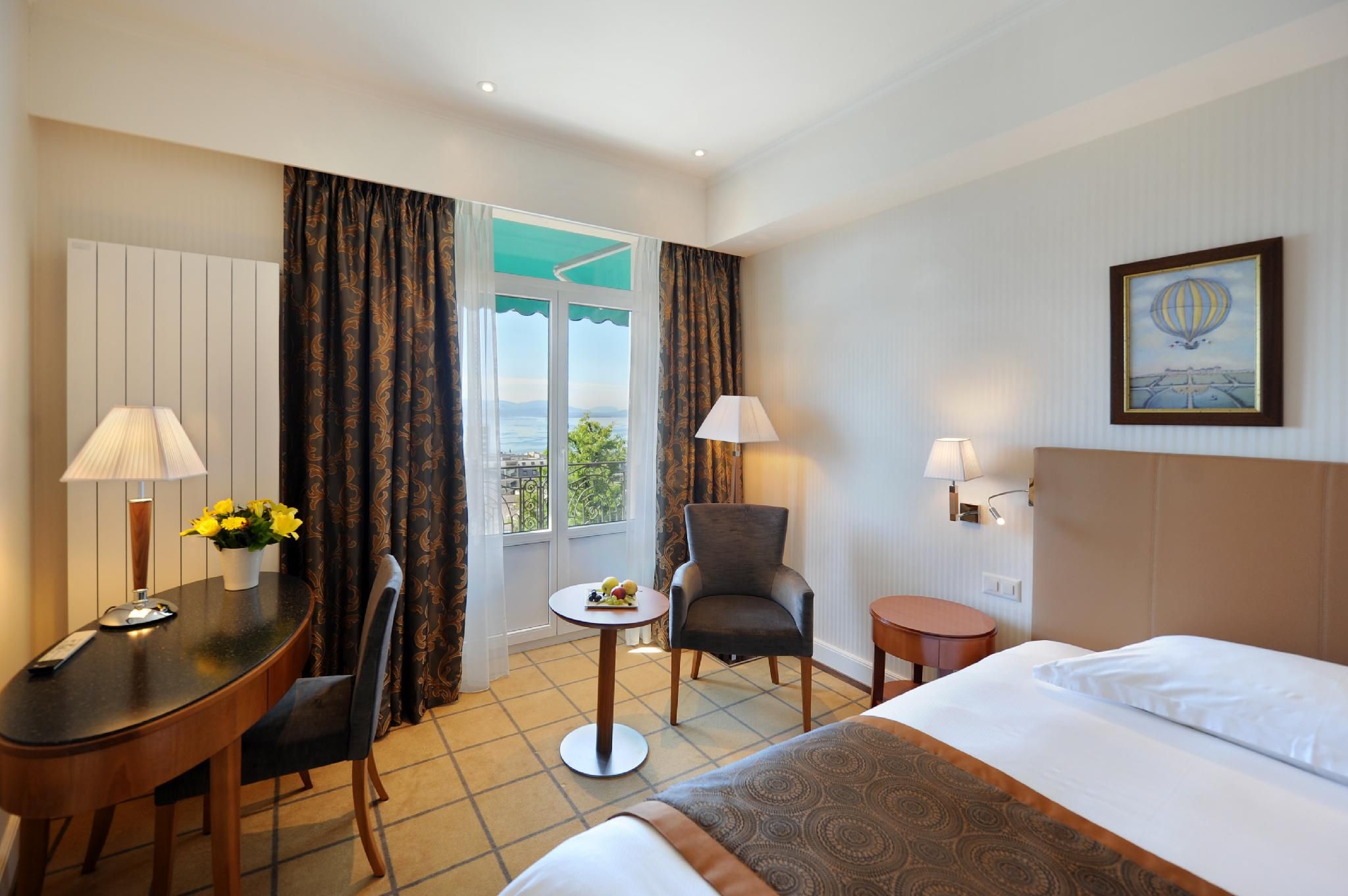 Single Room with Lake View
