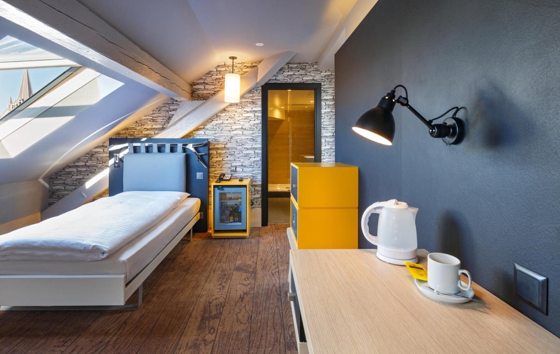 Swiss Wine Hotel & Bar by Fassbind