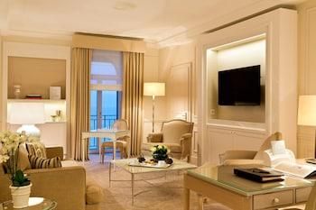 Junior Suite Room