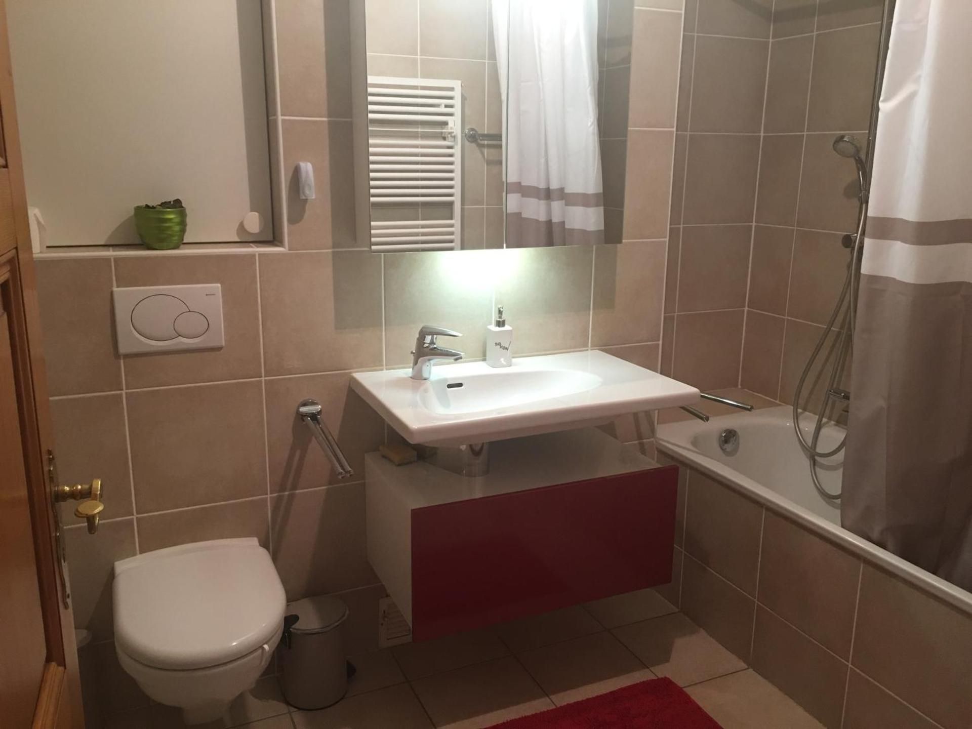 Double or Twin Room with Shared Bathroom