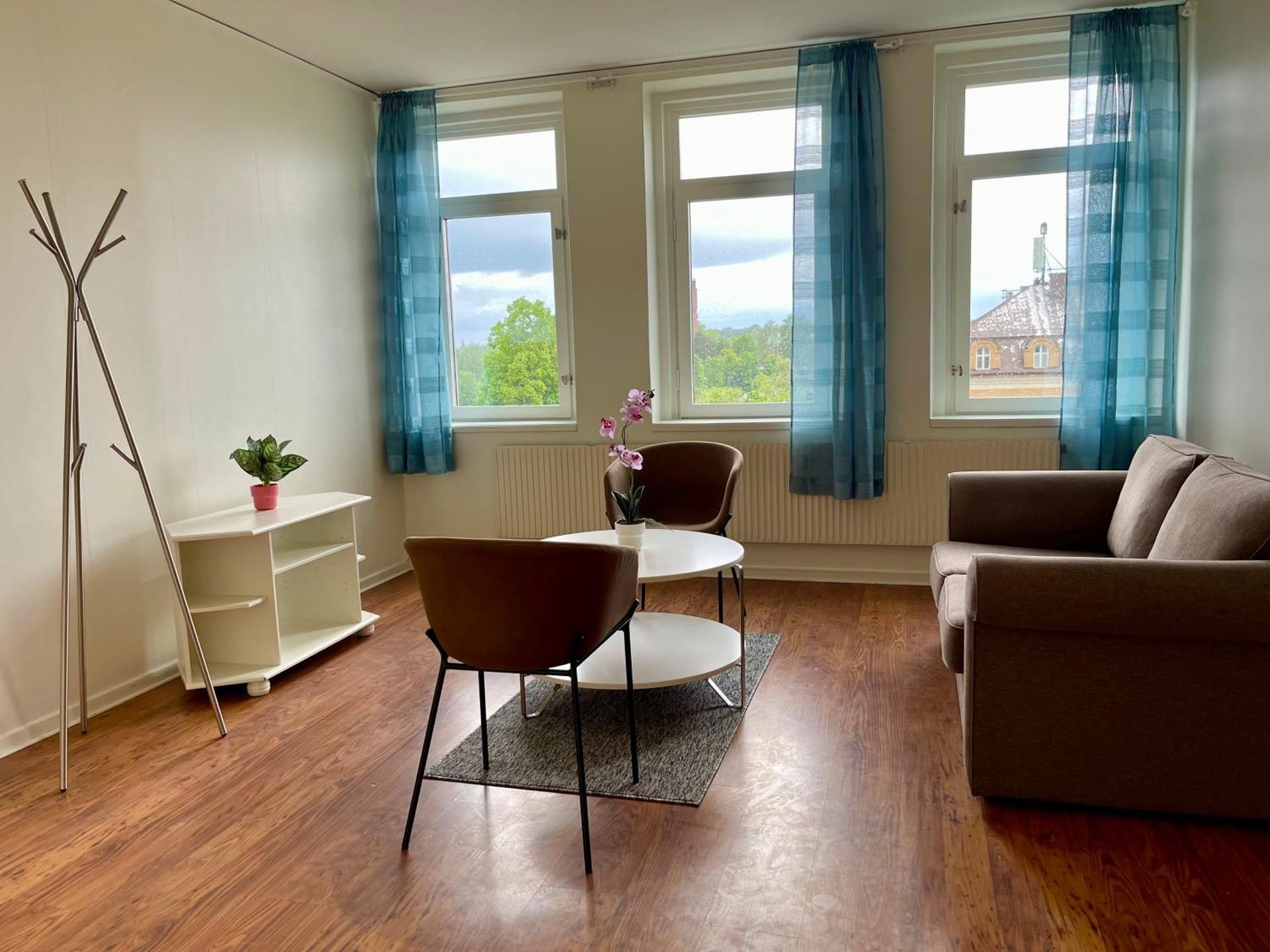 Deluxe Two-Bedroom Apartment with Garden View