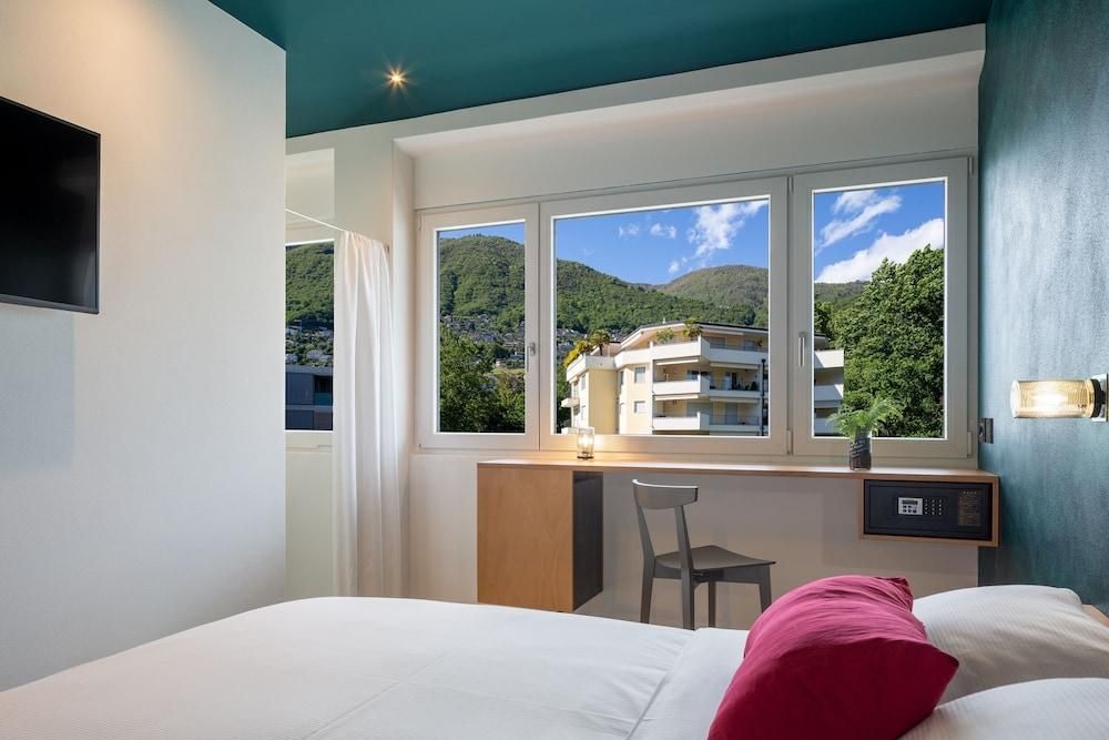 Single Room with Lake View