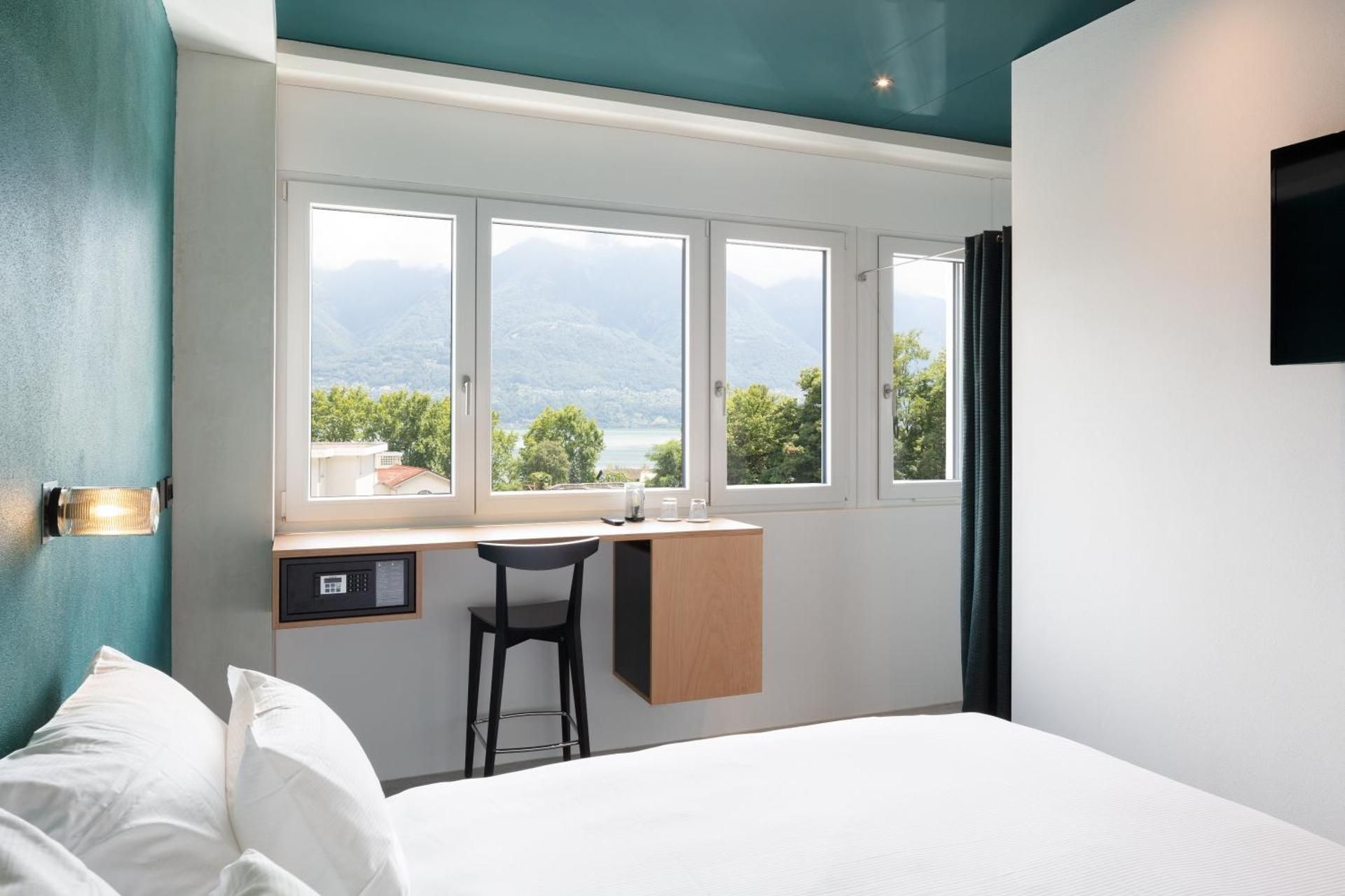 Double or Twin Room with Lake View
