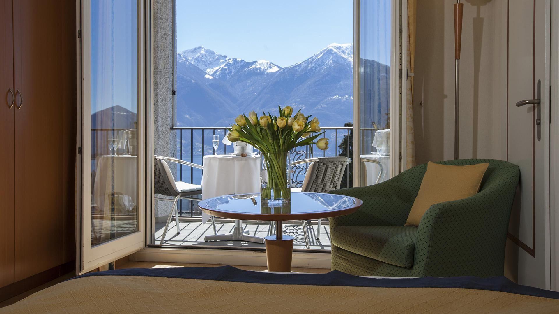 Twin Lake View with Room
