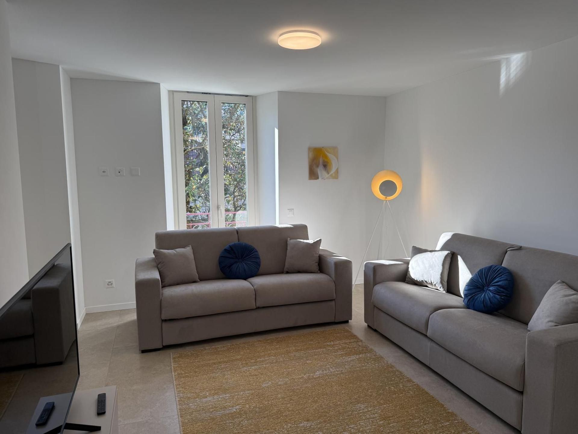 Deluxe One-Bedroom Apartment with Garden View