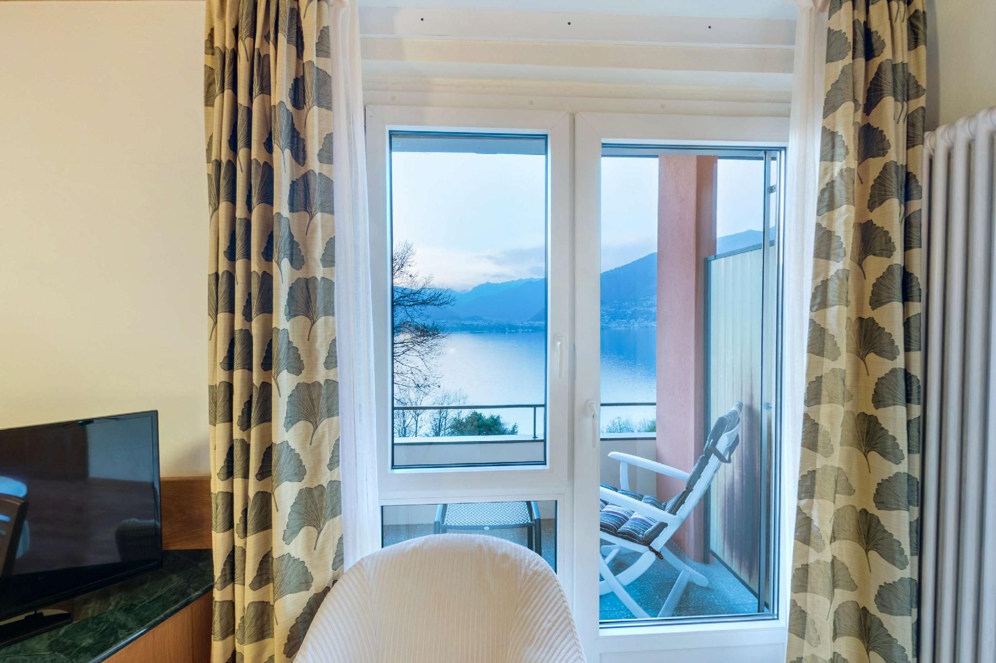 Small Grandlit Double Room with Balcony or Terrace