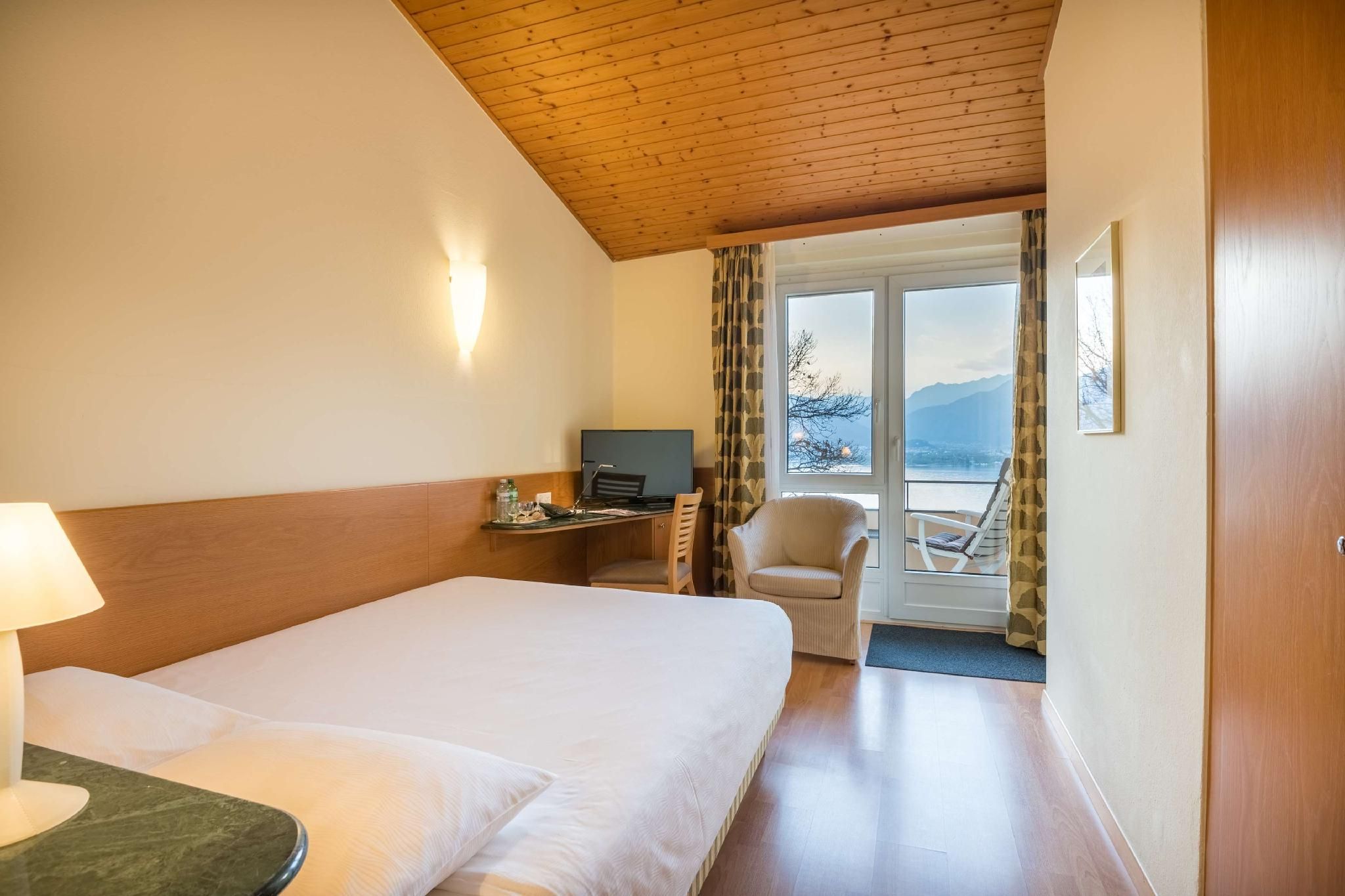 Small Grandlit Double Room with Balcony or Terrace
