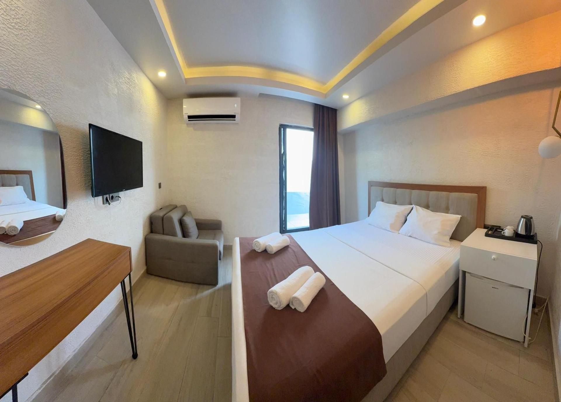 Economy Triple Room