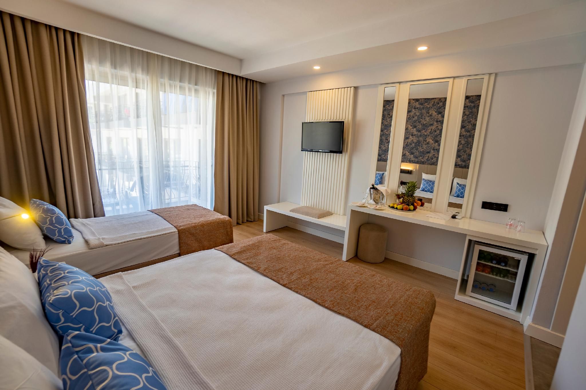 Standard Triple Room with Balcony
