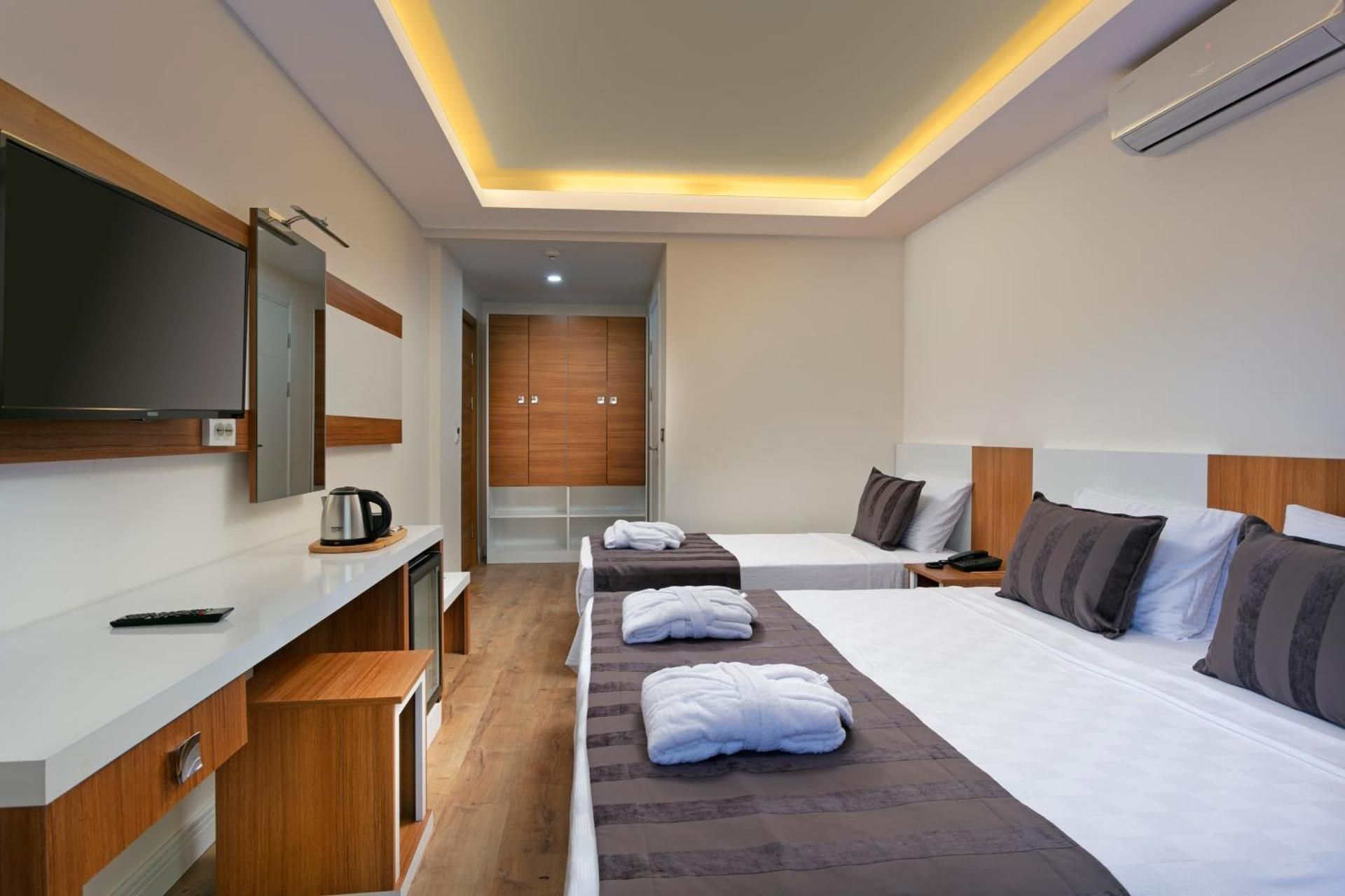 Triple Room with Garden View