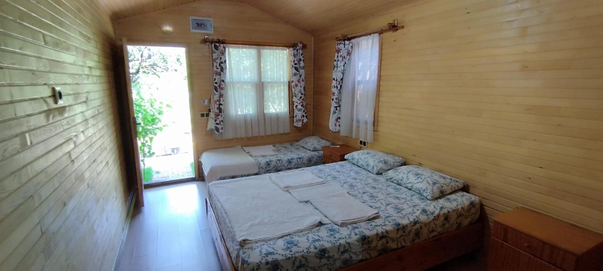 Bungalow (3 Adults)