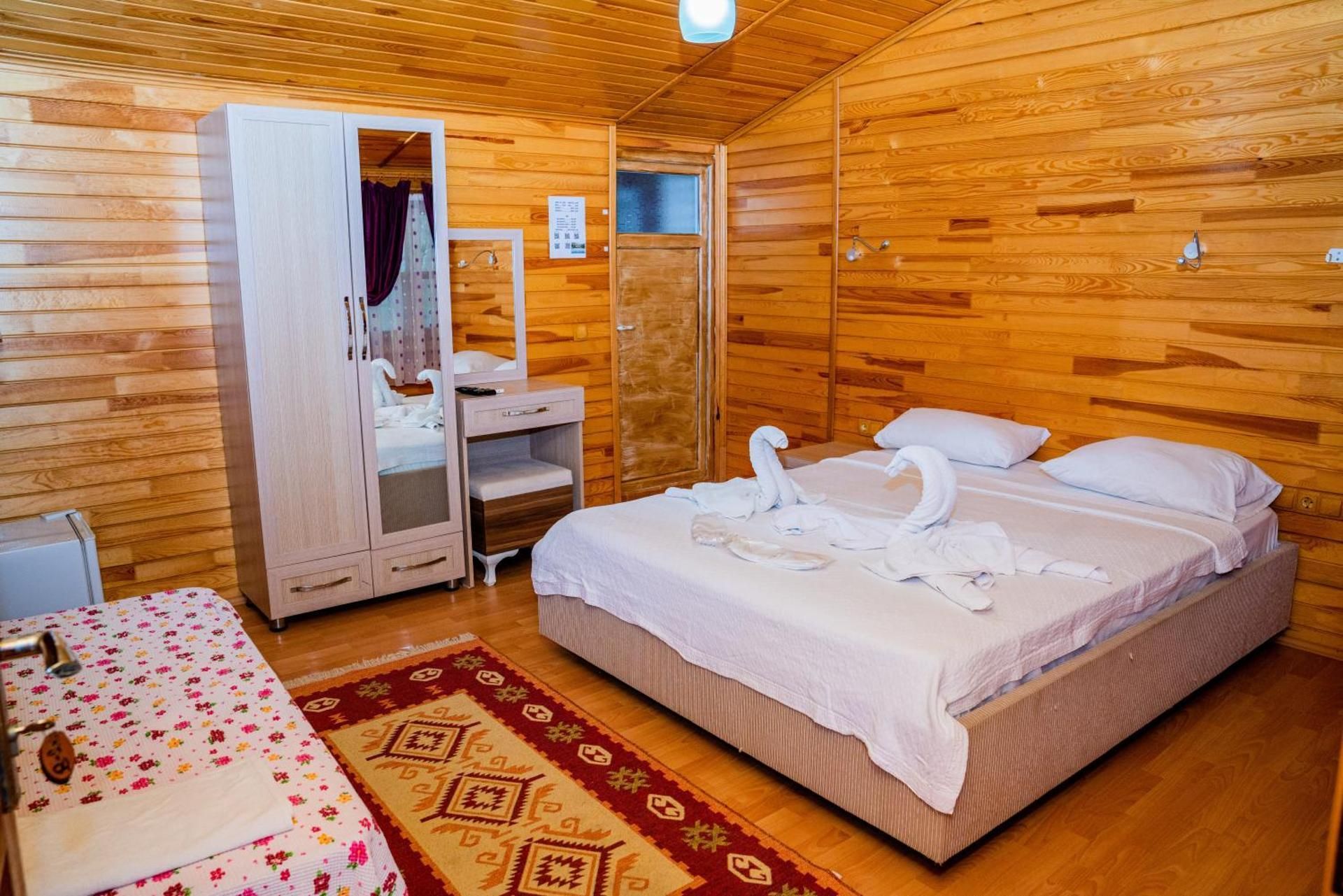 Bungalow (2 Adults)