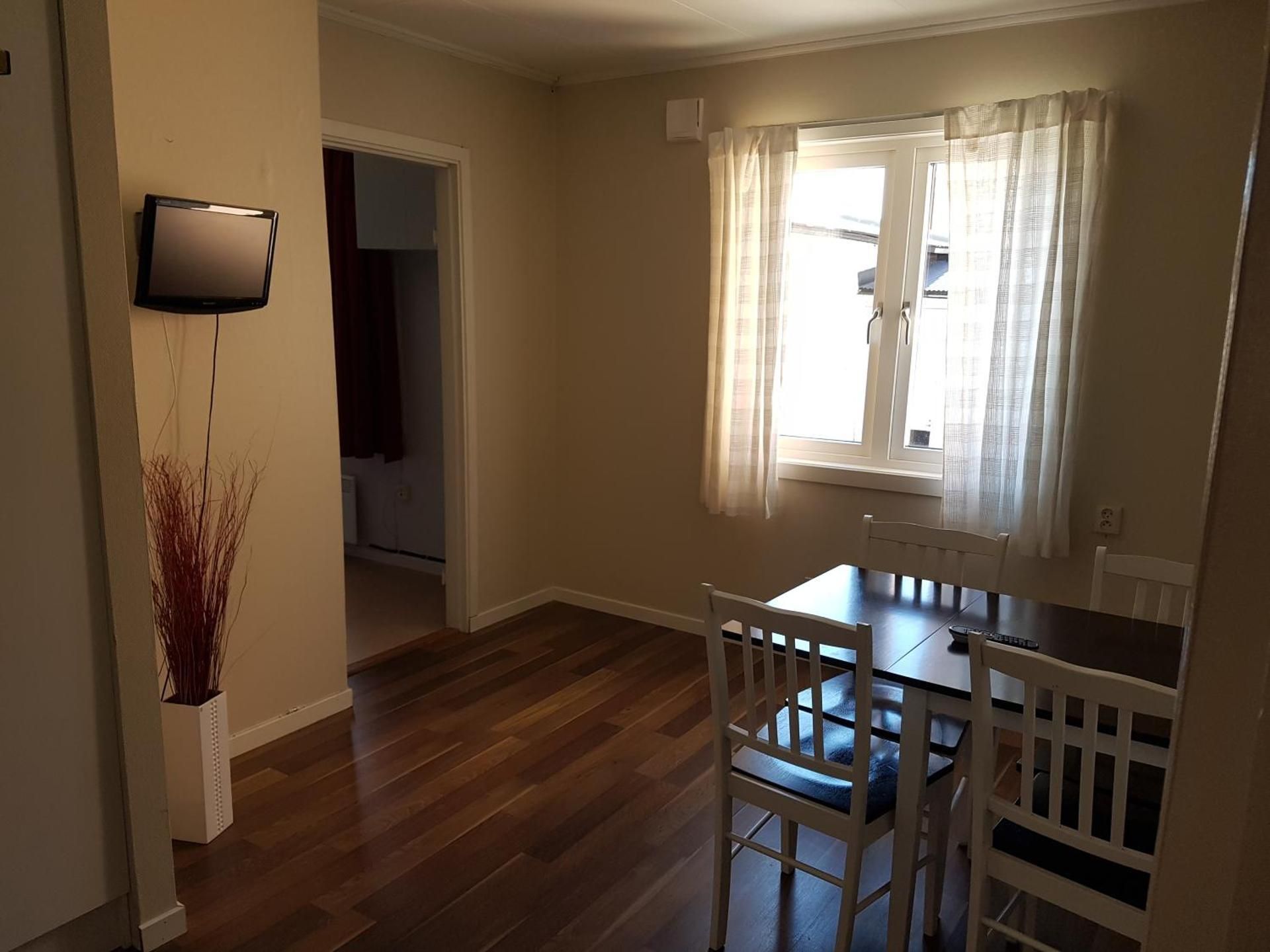 Apartment (4 Adults)