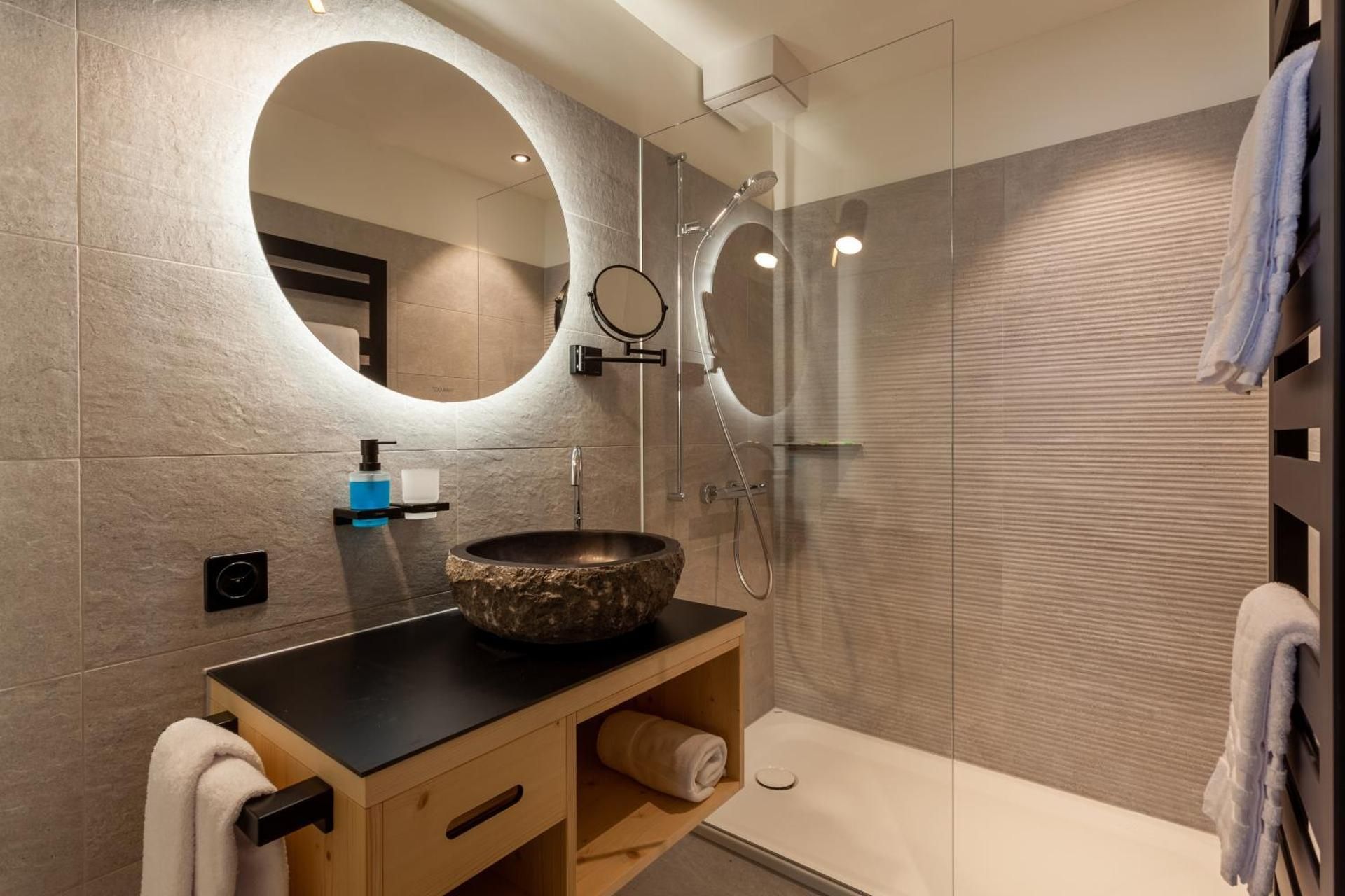 Sonne Andermatt Swiss Quality Hotel Junior Suite 2