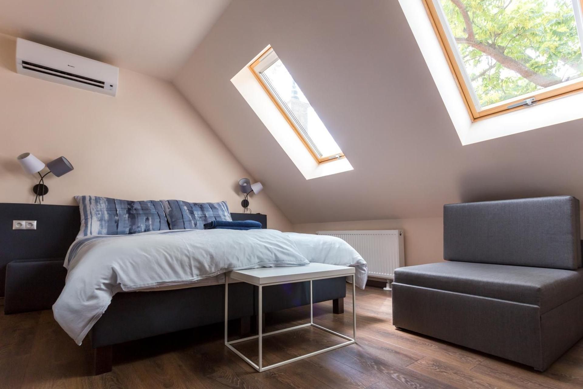 Csopi Panzio Deluxe Double Room with Extra Bed 2