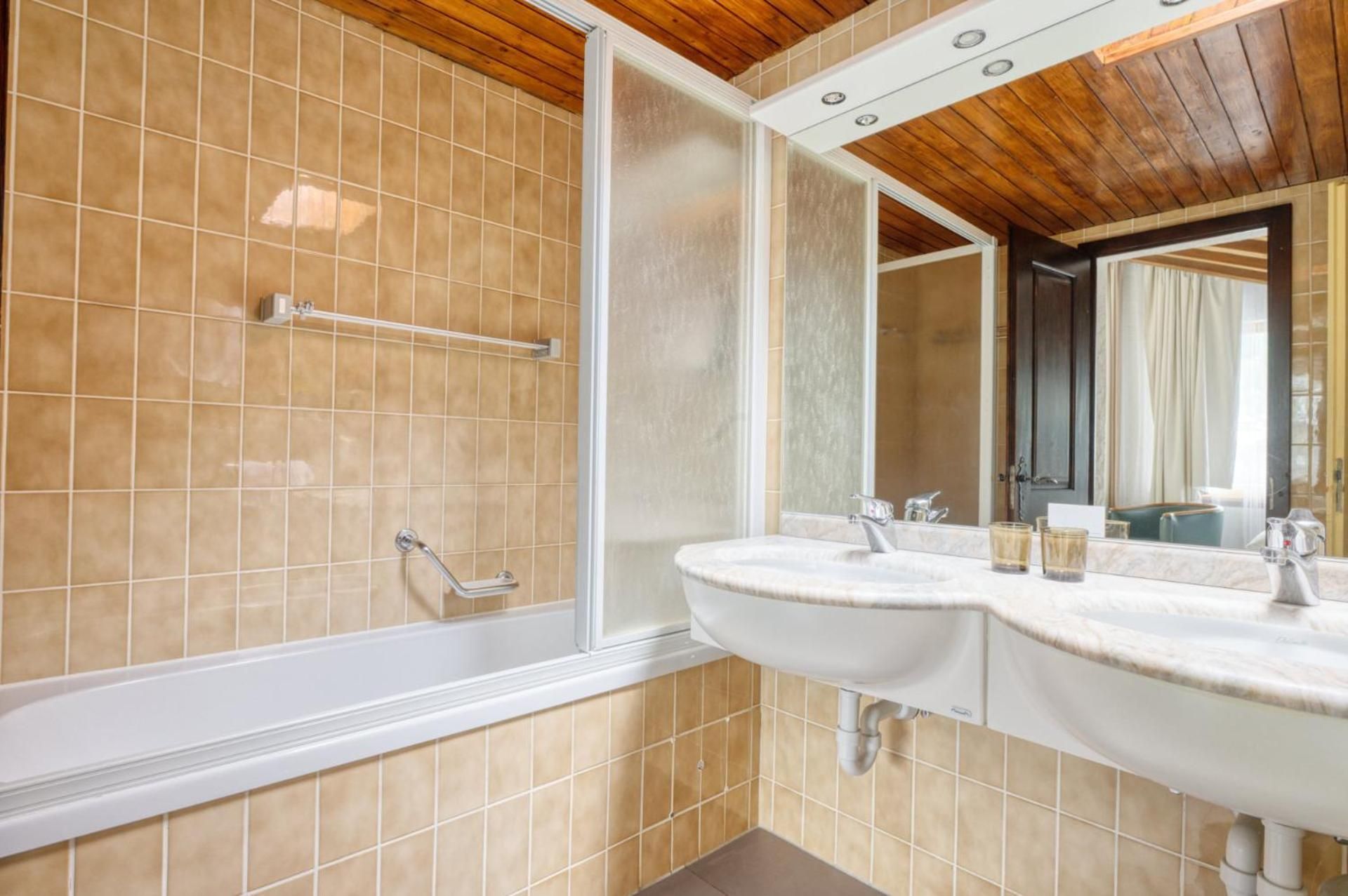 Deluxe Suite with Matterhorn View