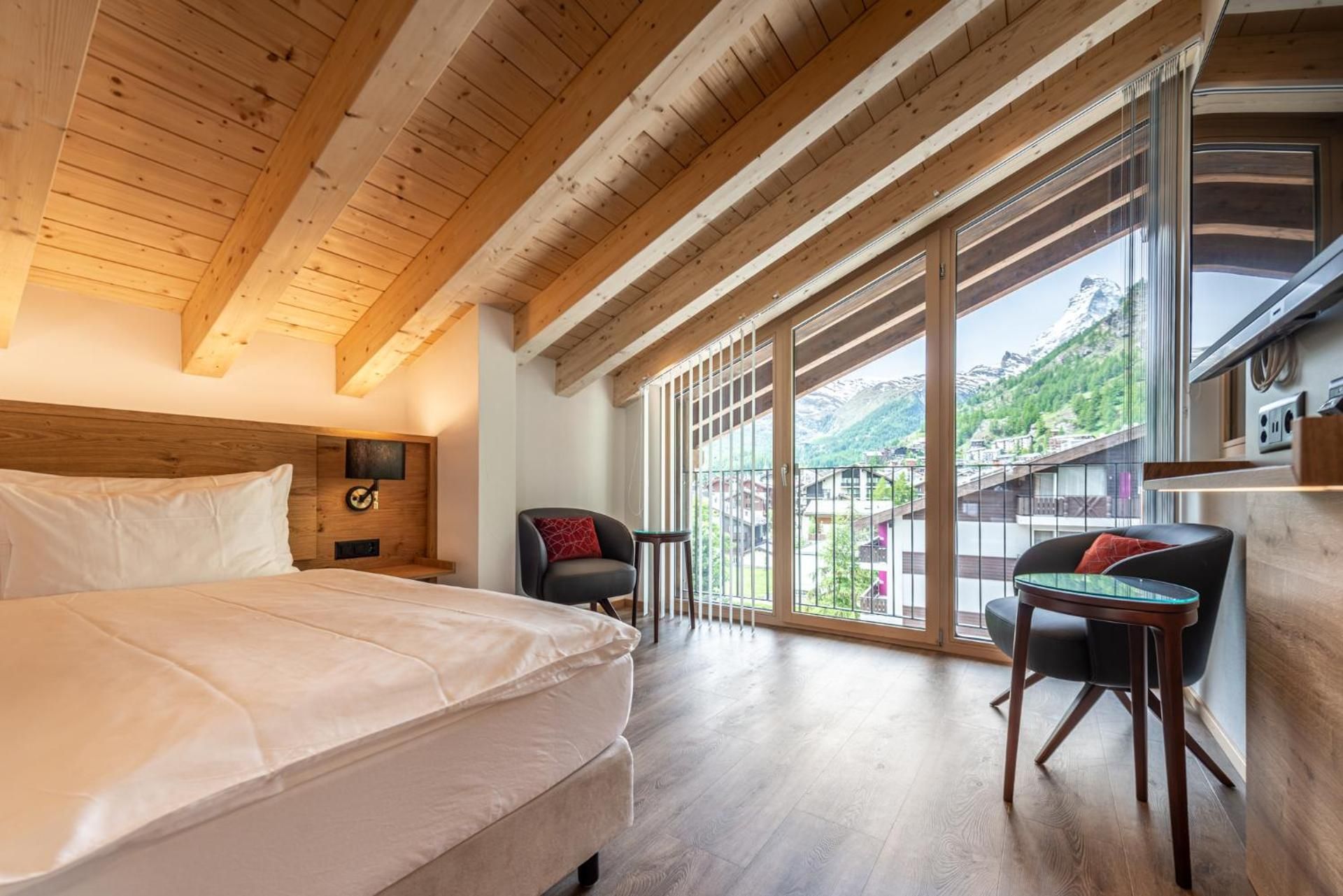Attic Suite with Matterhorn View