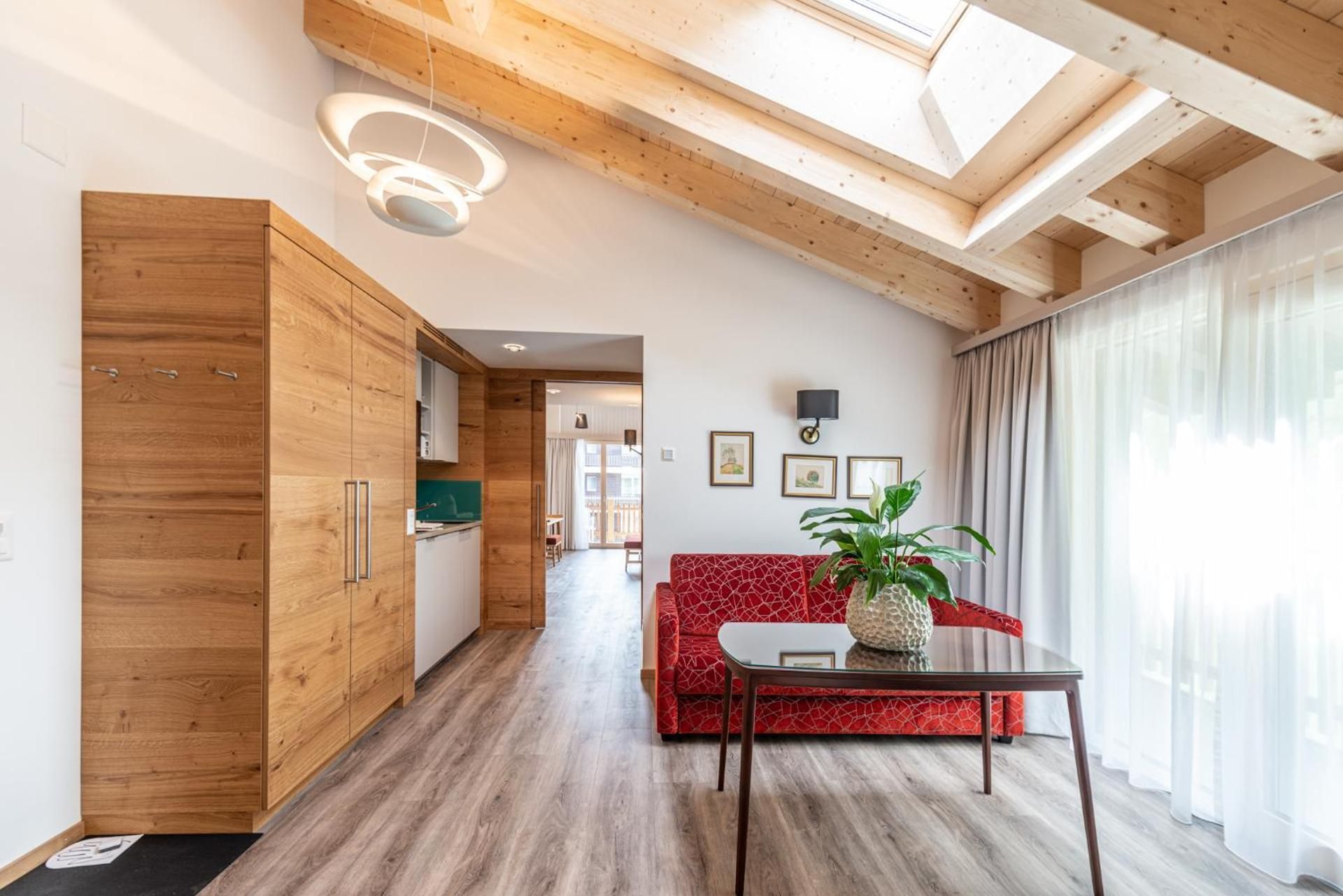 Junior Rooftop Suite with Matterhorn View