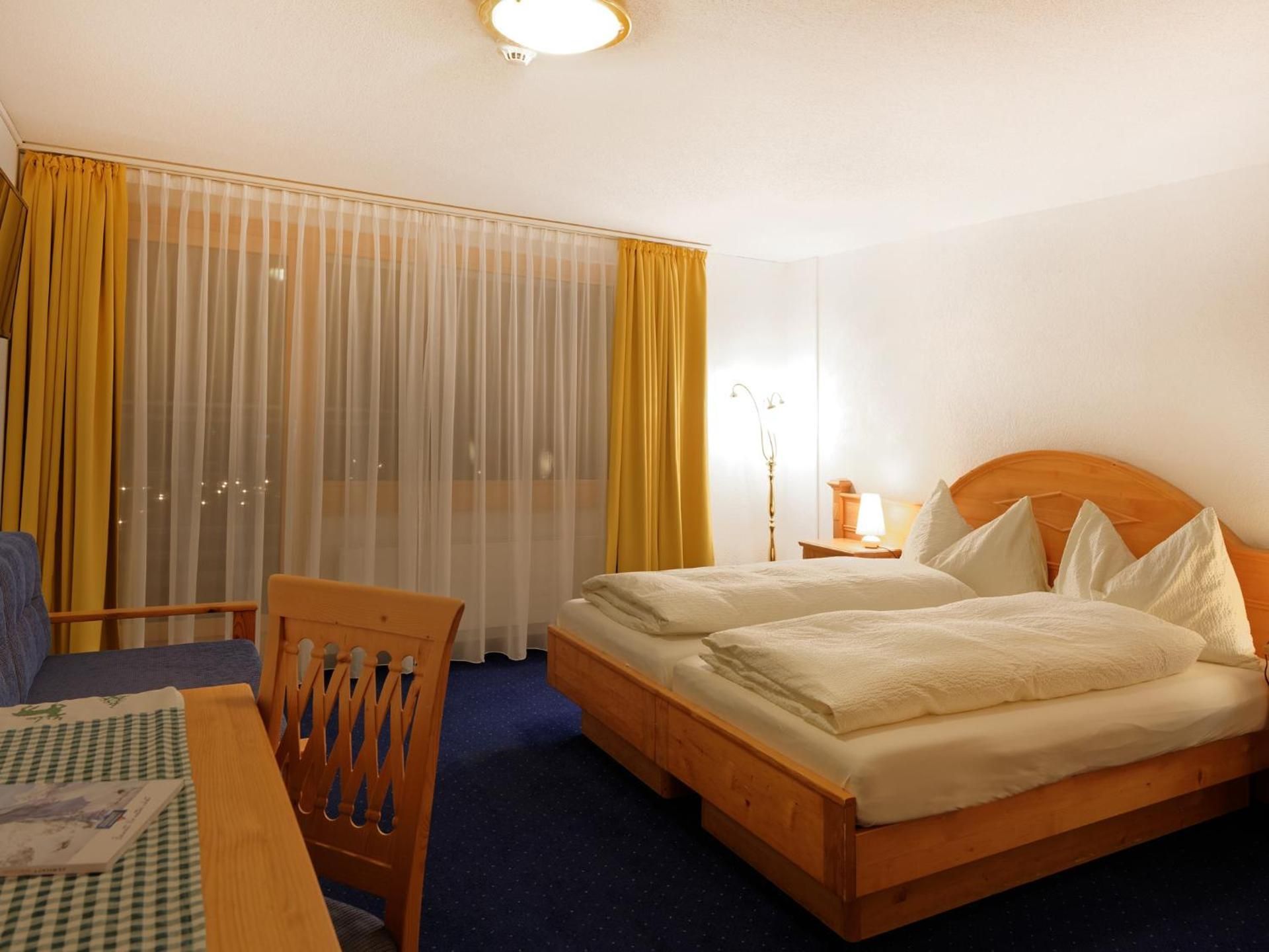 Hotel Plateau Rosa Double Room with Matterhorn View 2