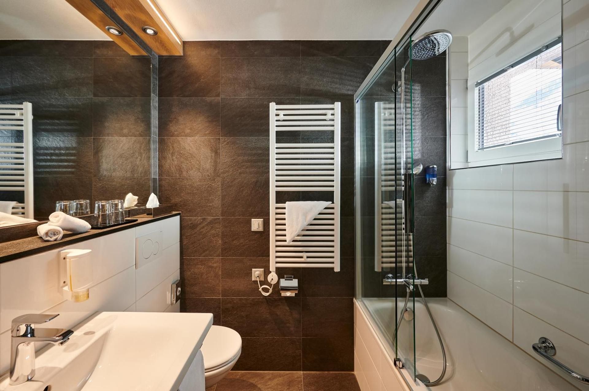 Hotel Ambiance Superior Junior Suite with Matterhorn View 3