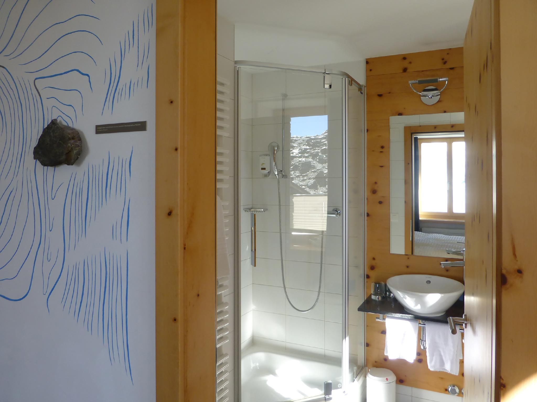 3100 Kulmhotel Gornergrat Valley View Double Room 3