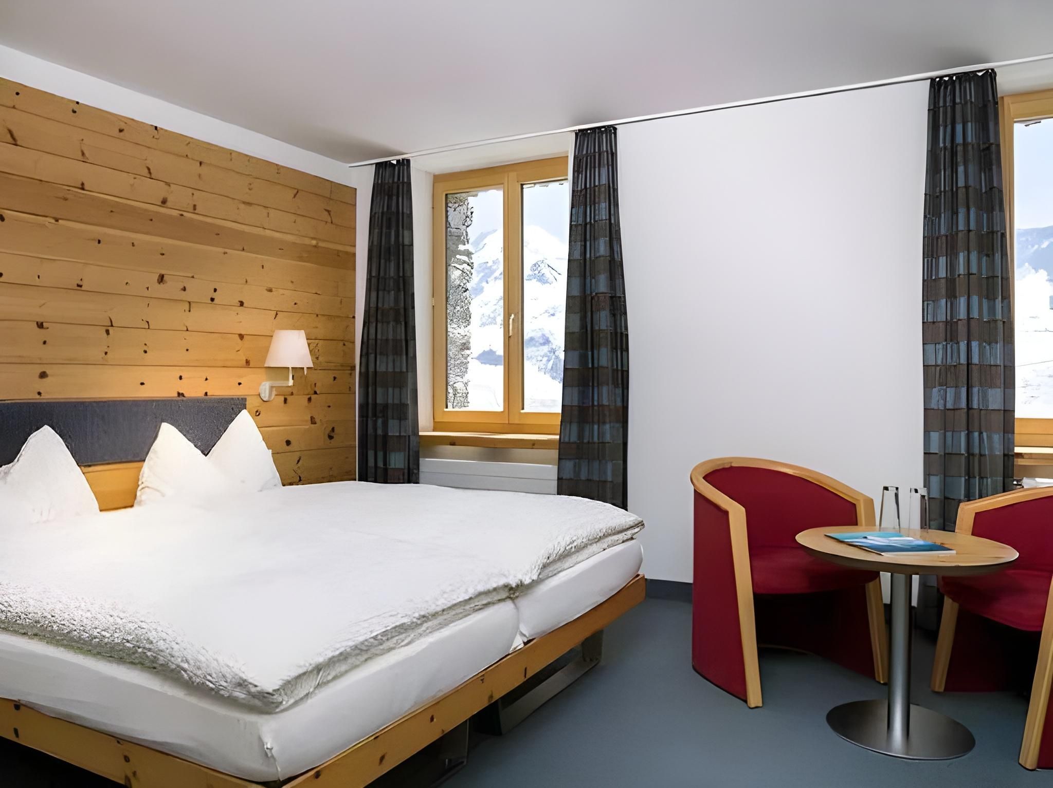 3100 Kulmhotel Gornergrat Valley View Double Room