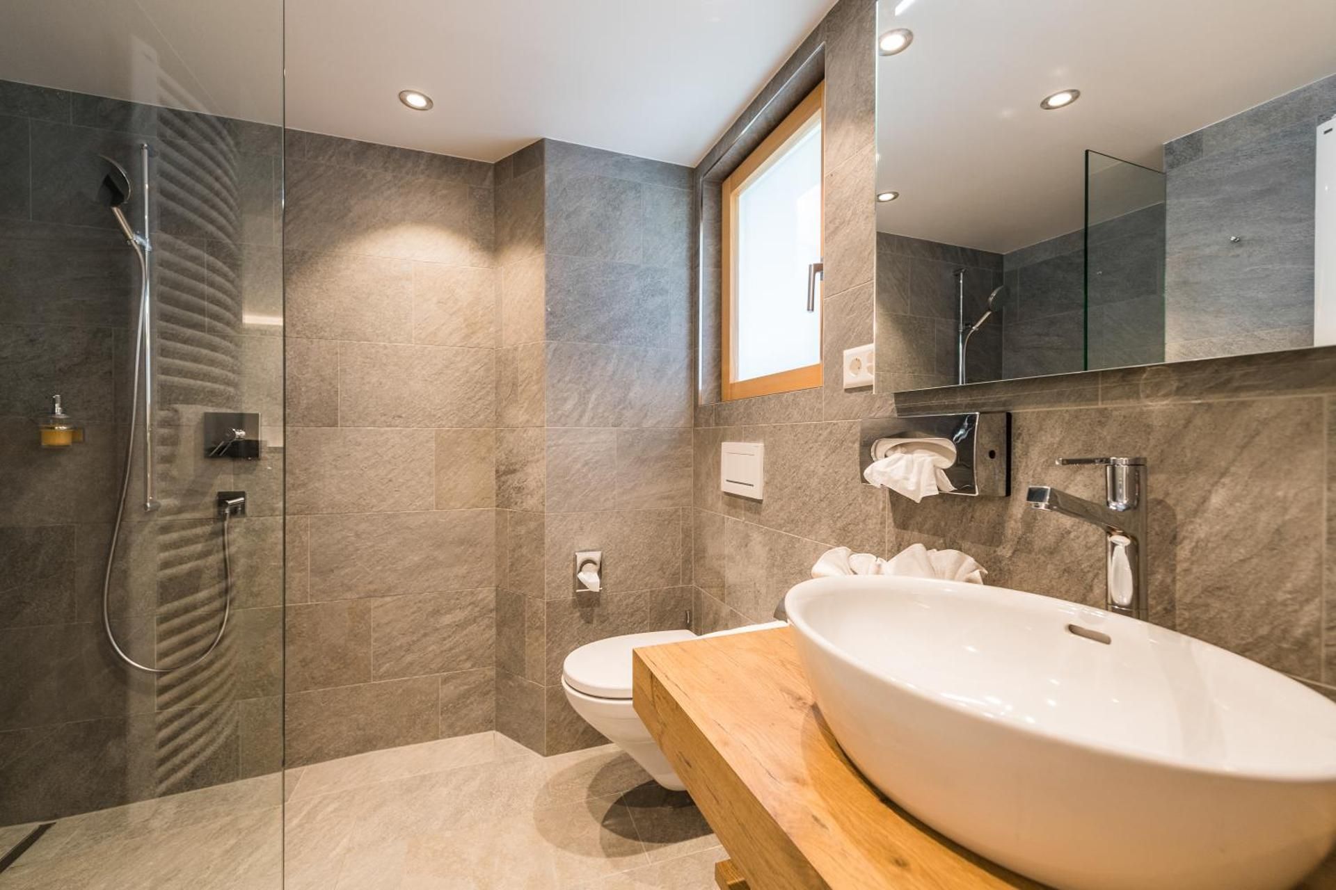 Basic Double or Twin Room with Balcony and Matterhorn View