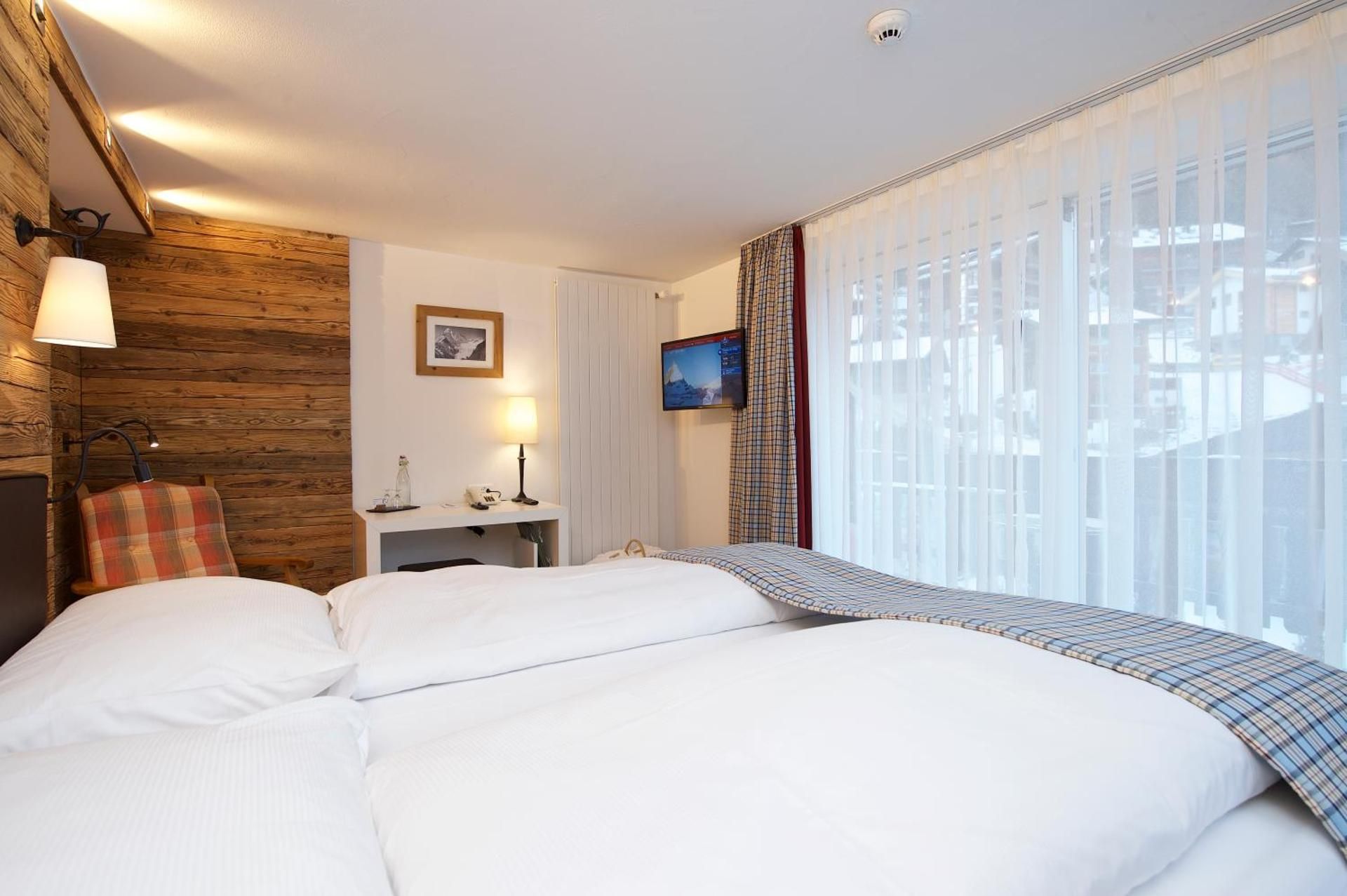 Panorama Double Room with Balcony and Matterhorn View