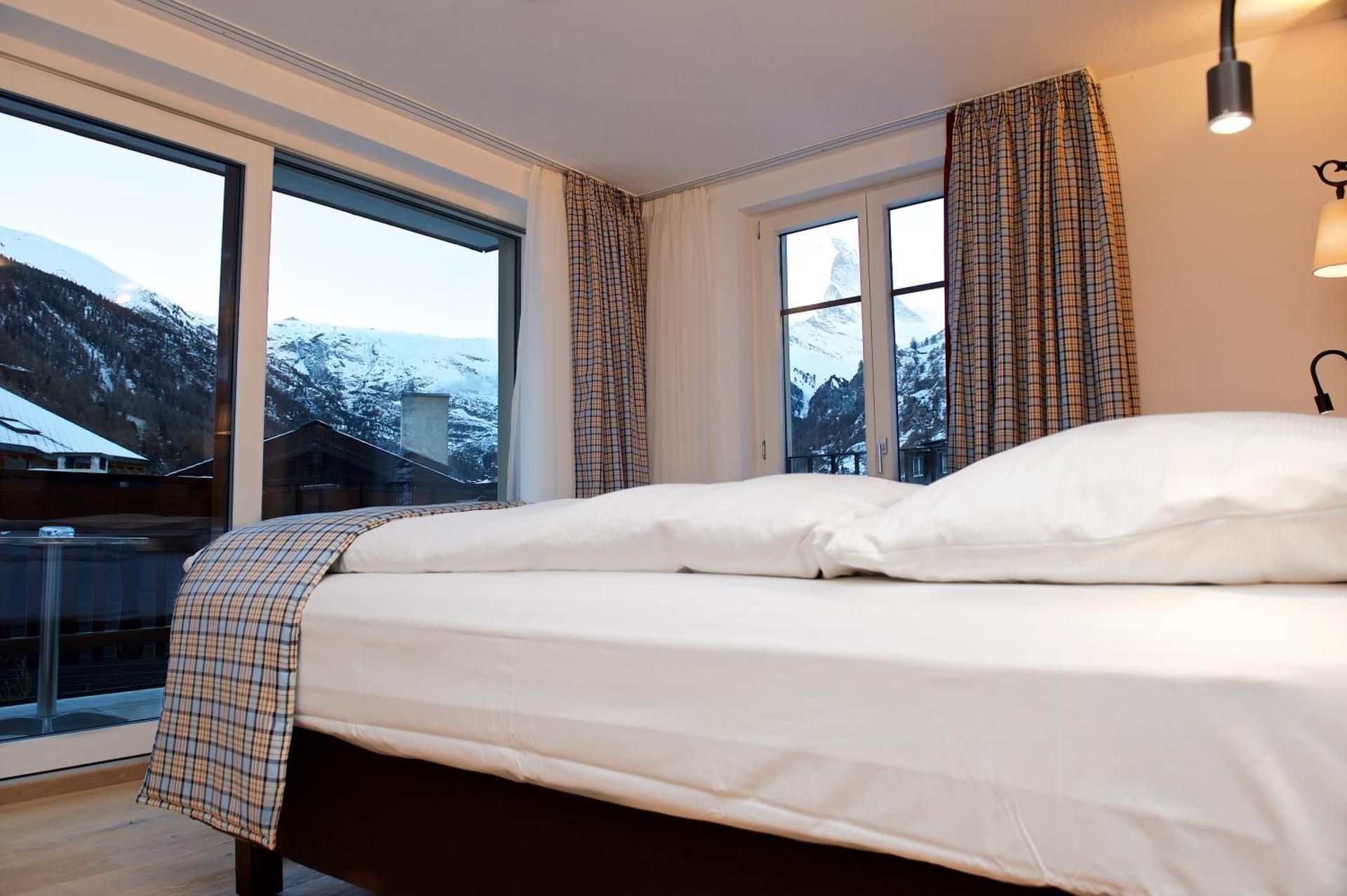 Panorama Double Room with Balcony and Matterhorn View
