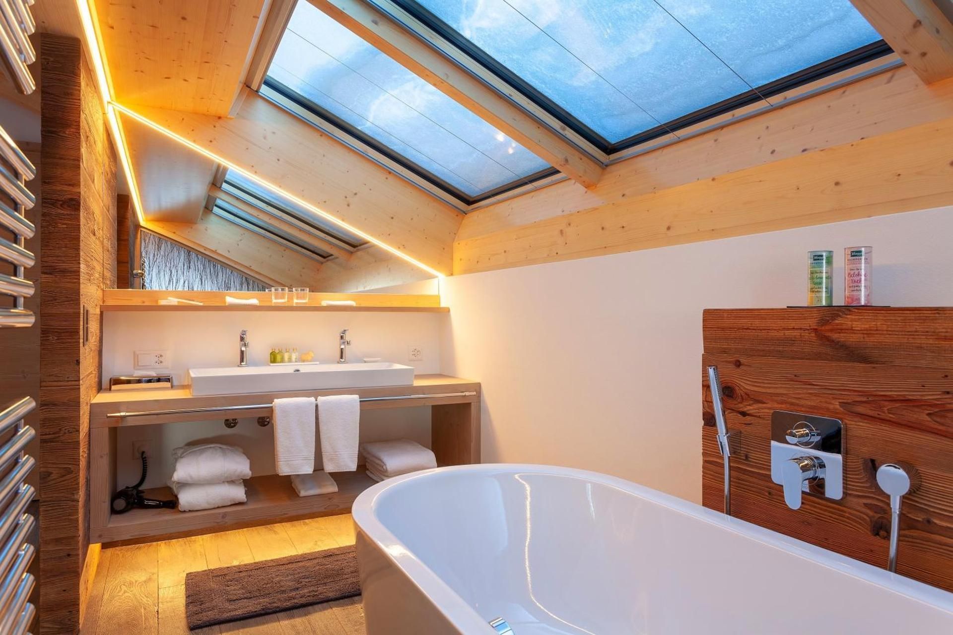 Suite with Mountain View