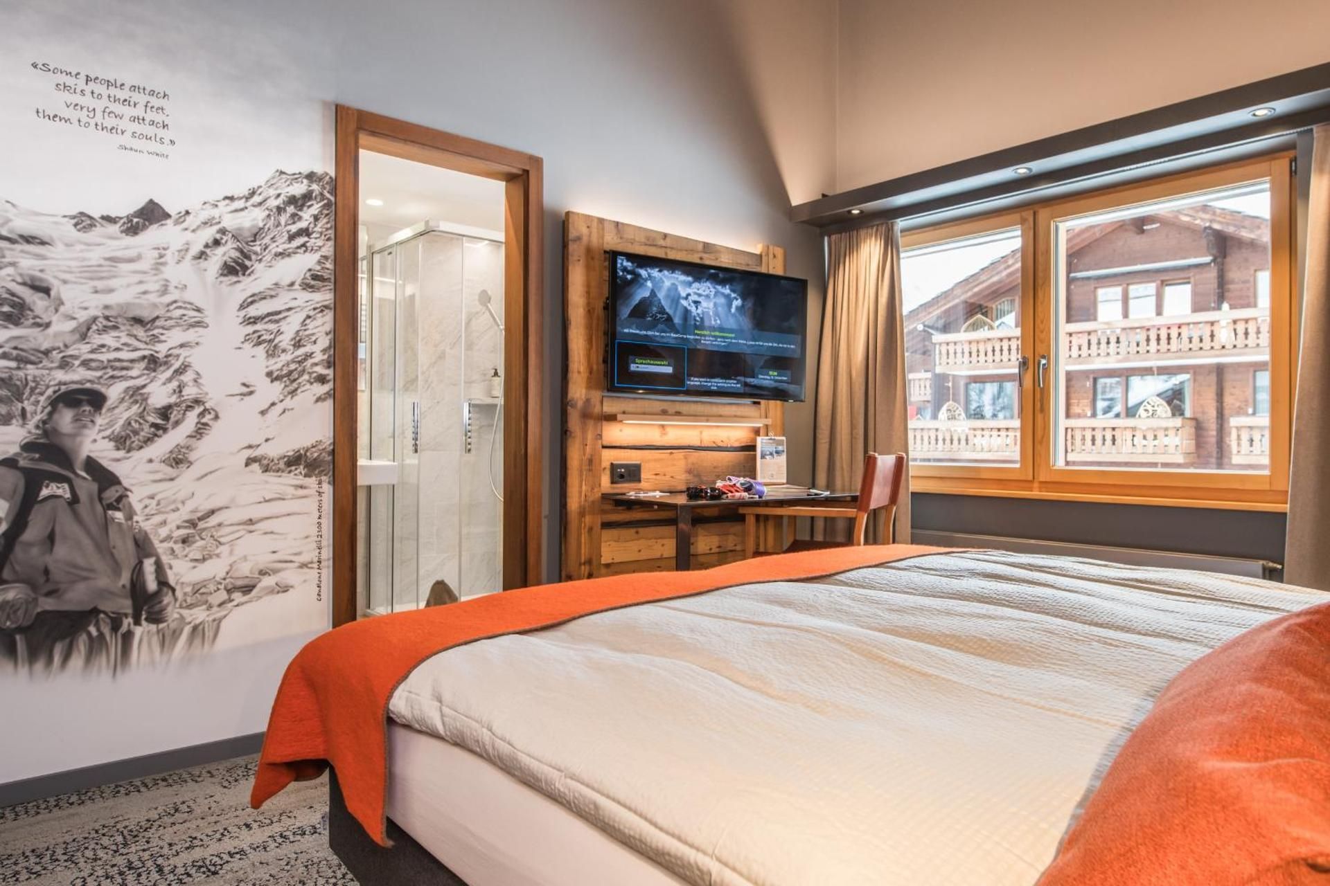 BaseCamp Hotel Standard Double Room