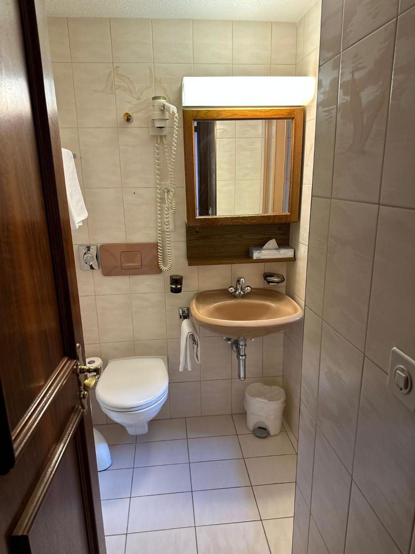 Hotel Astoria Small Single Room 2