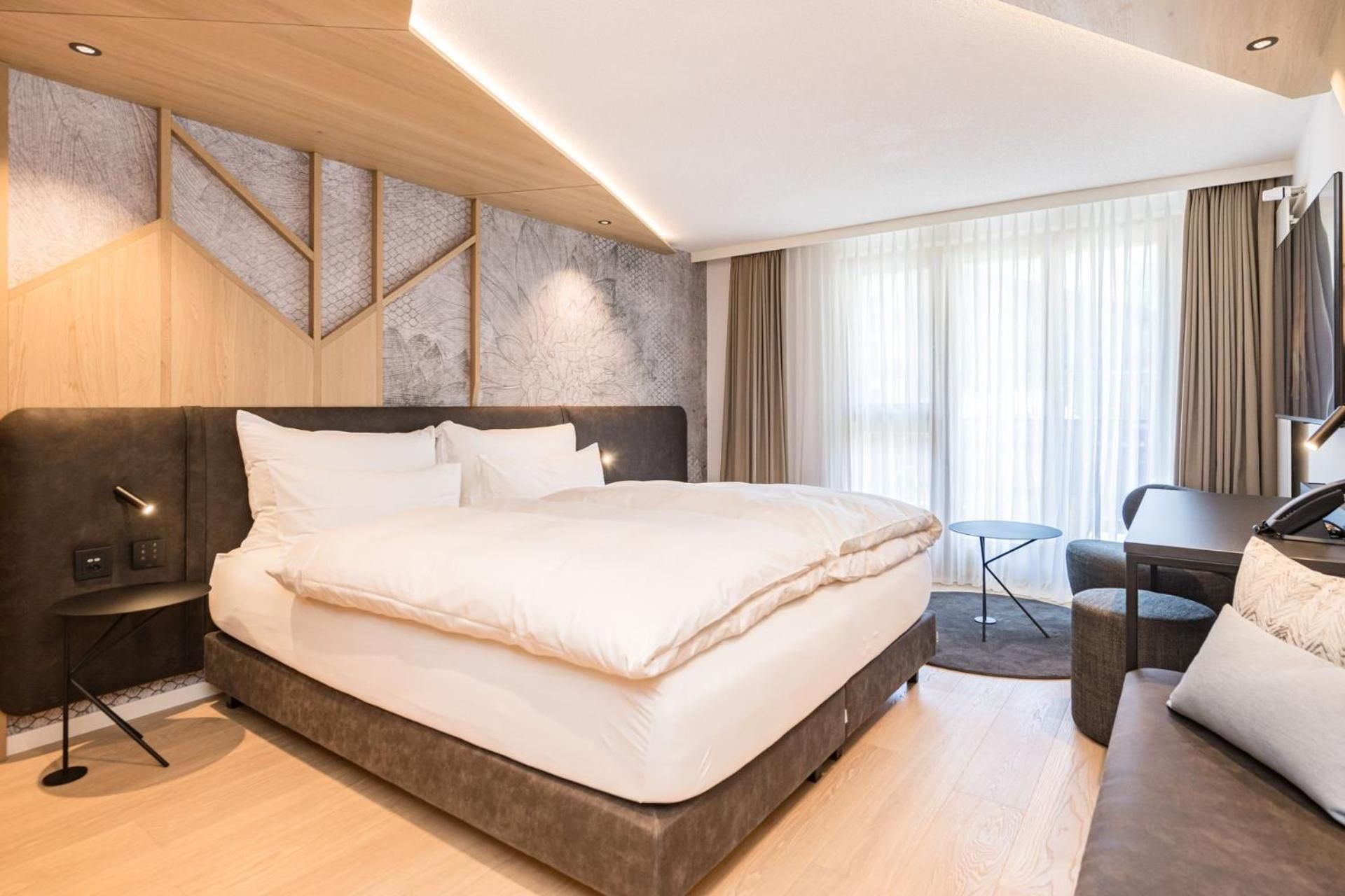 Hotel Couronne Superior Deluxe Double Room 2