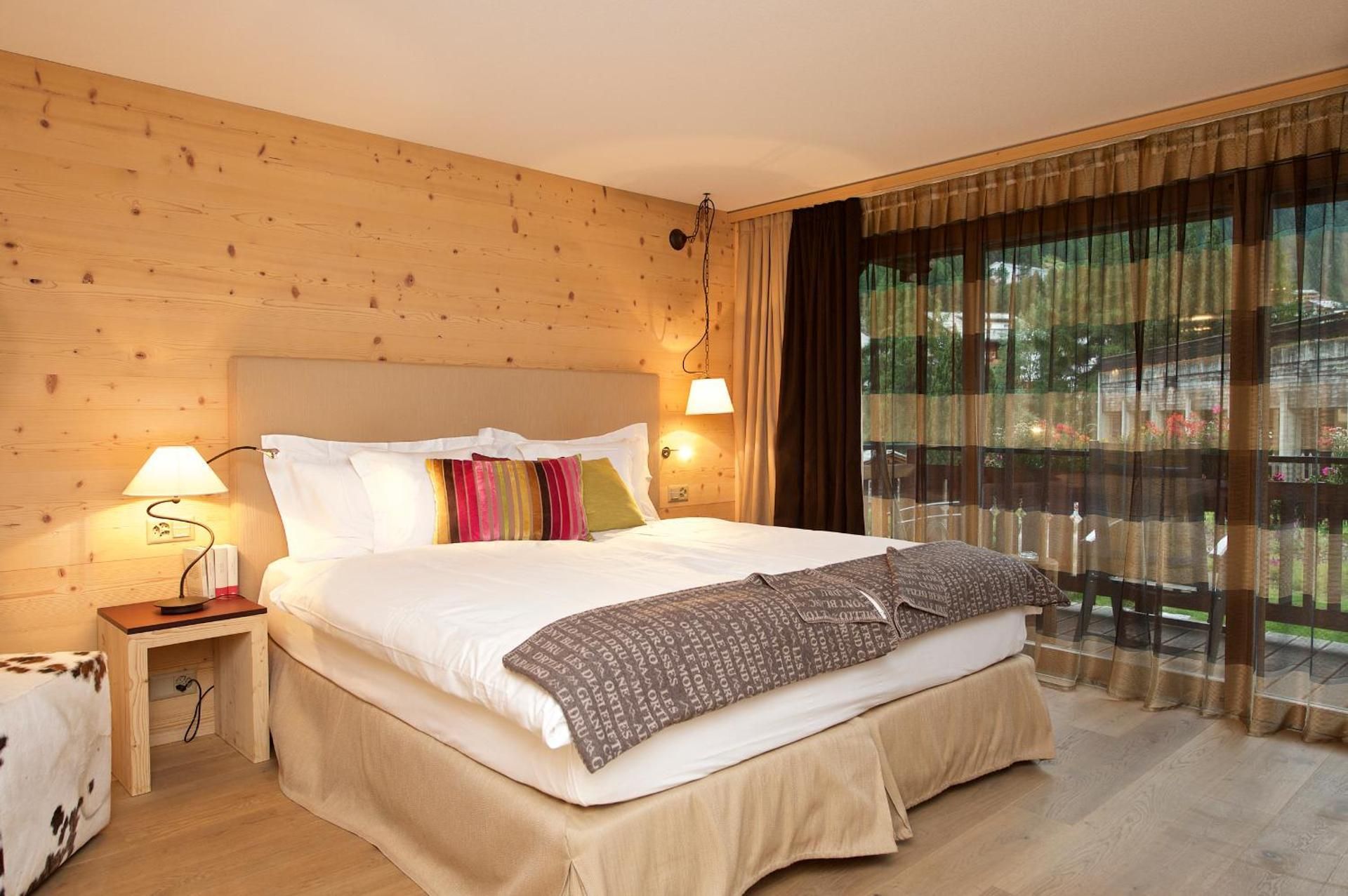 Chalet Double Room with Matterhorn View