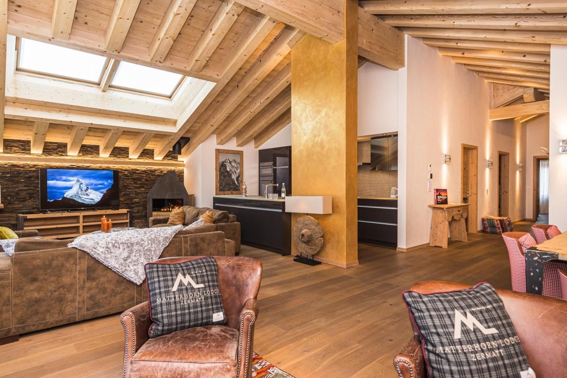 Penthouse Apartment with Matterhorn View