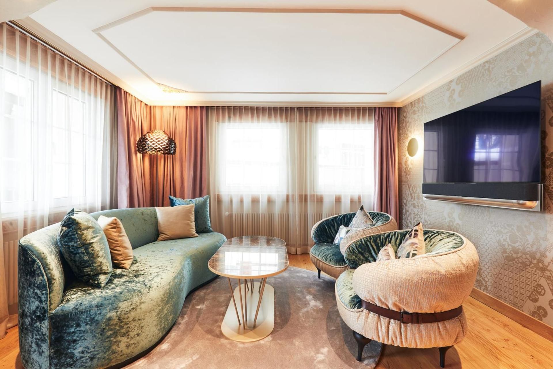 Luxury Suite