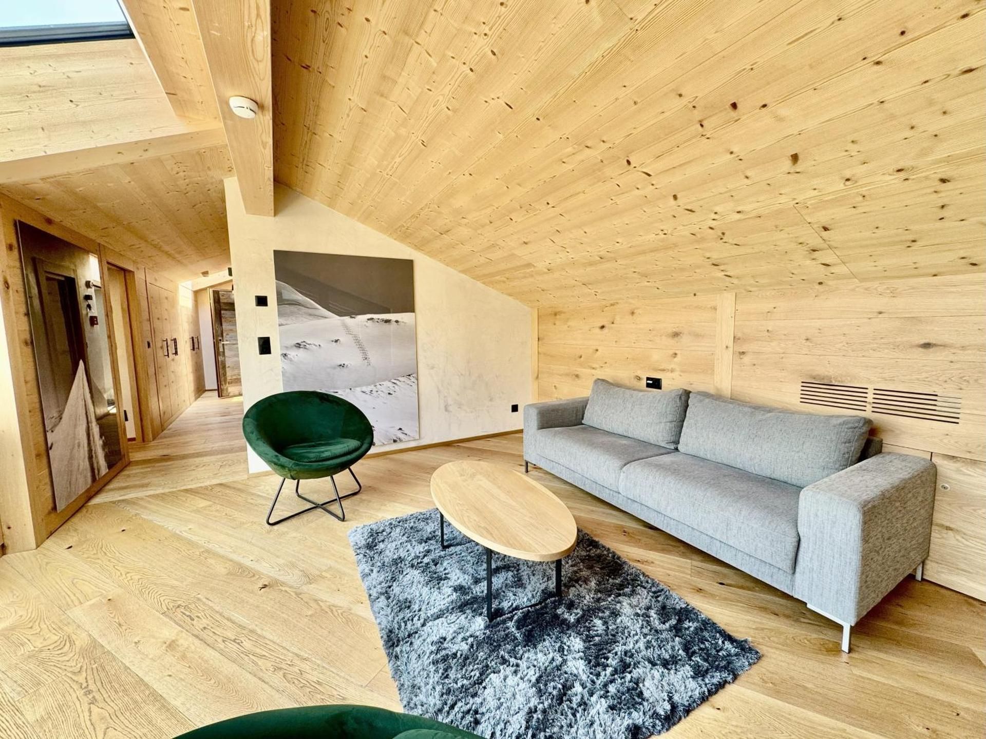 Family Apartment with Balcony