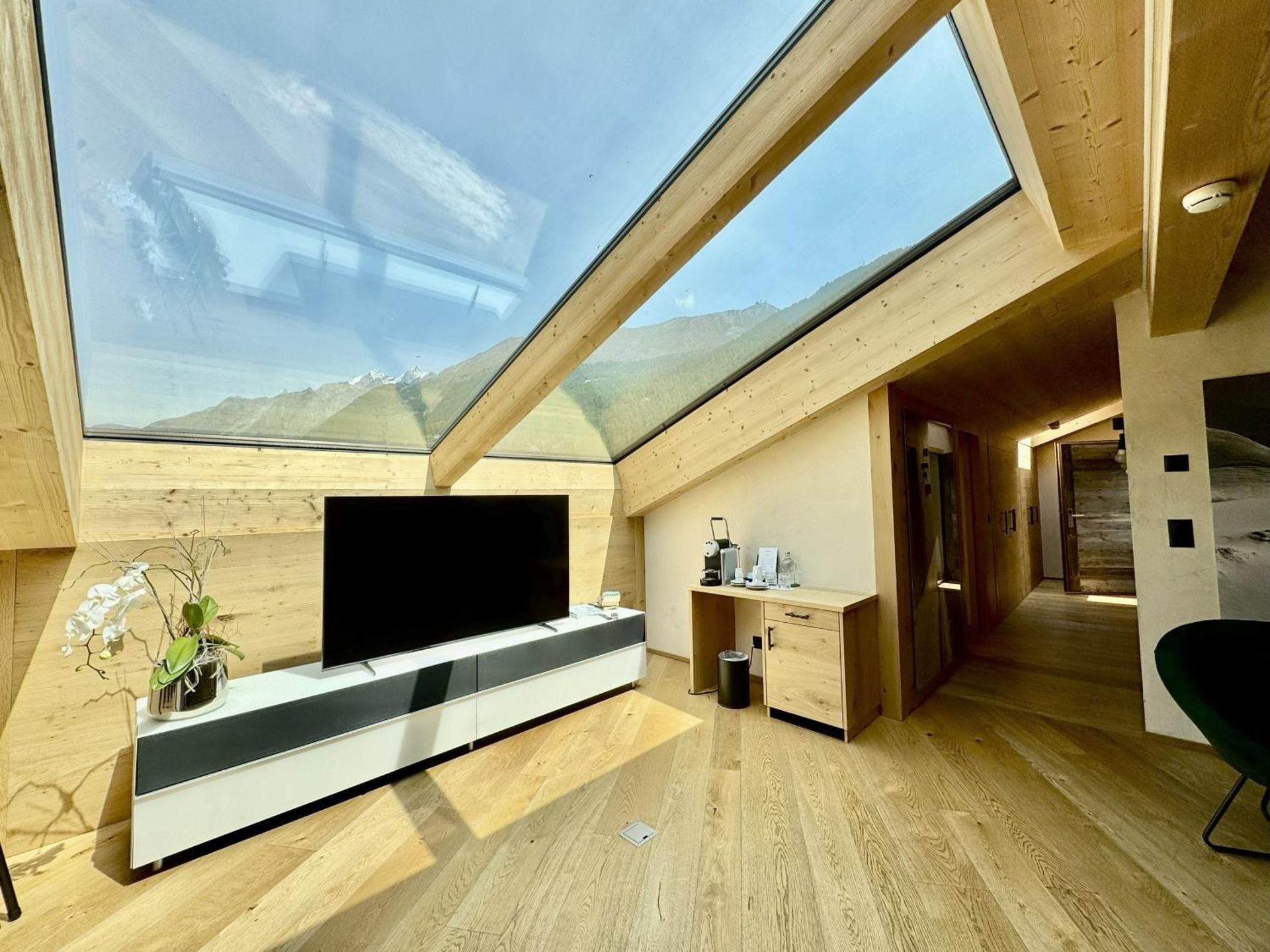 Family Apartment with Balcony