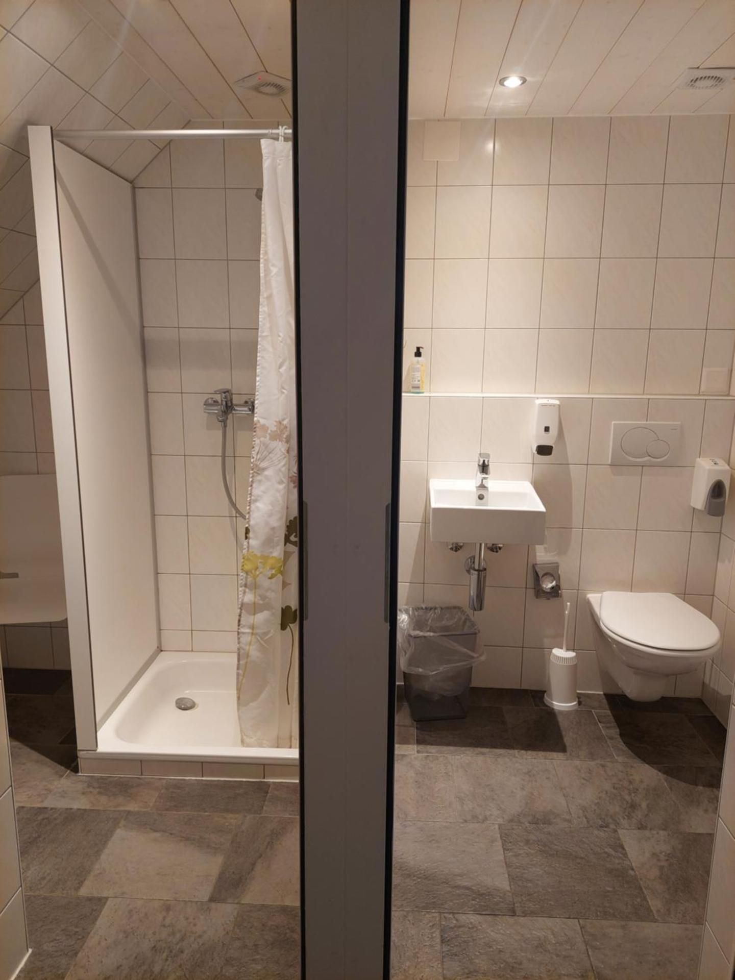 Alpenblick Ferenberg Bern Double Room with Shared Bathroom 2