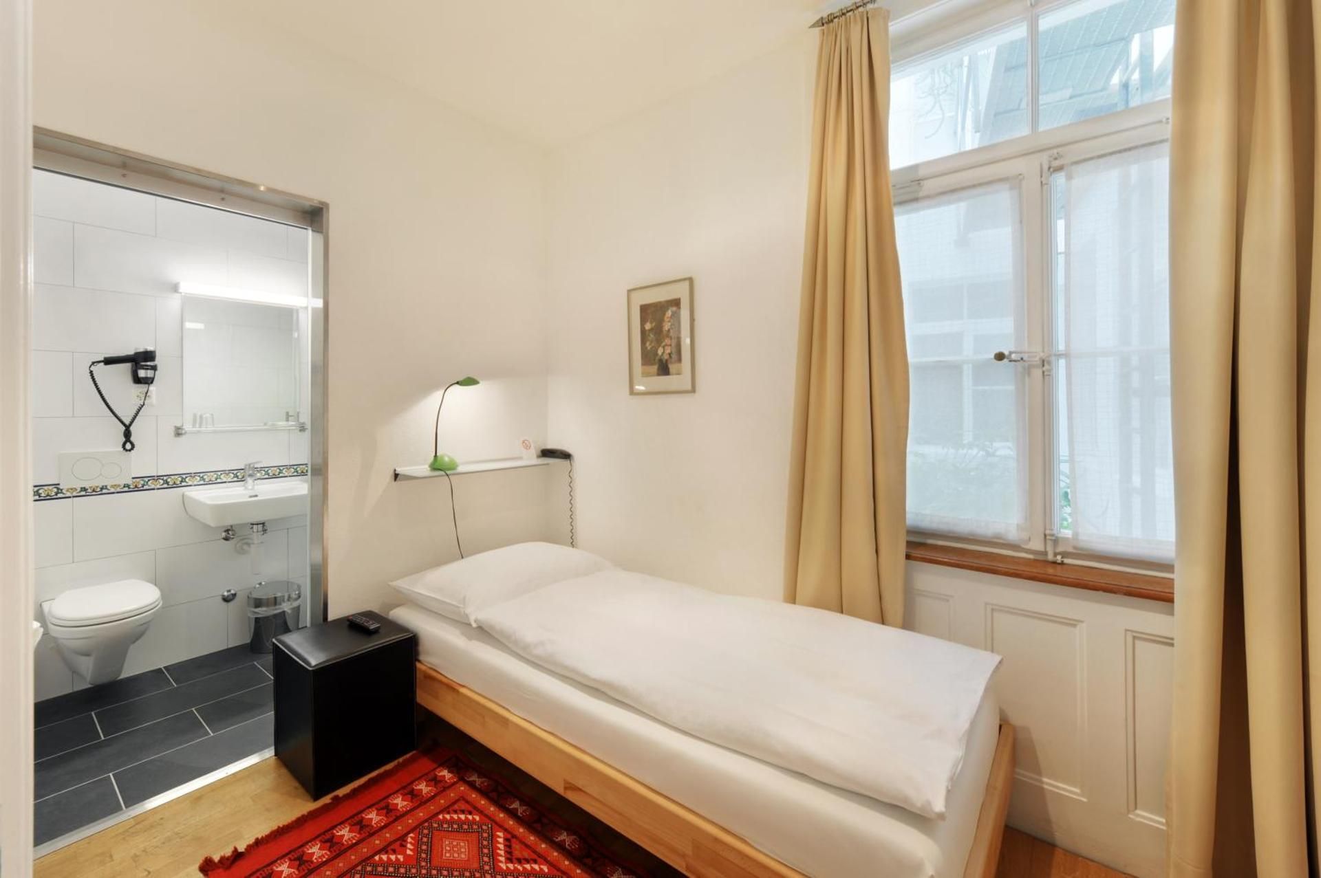 Economy Single Room