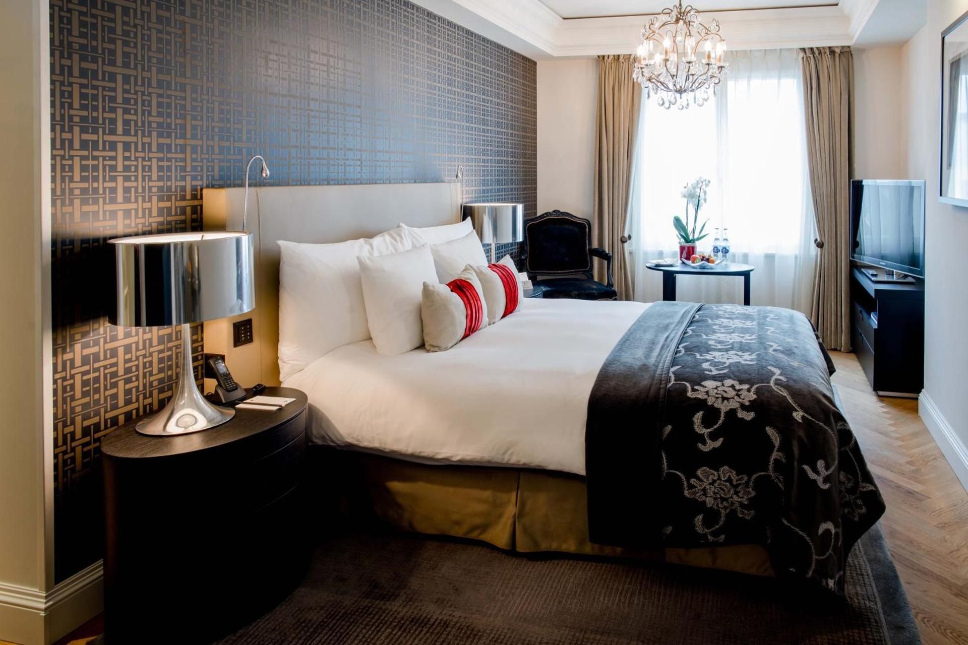 Queen Room