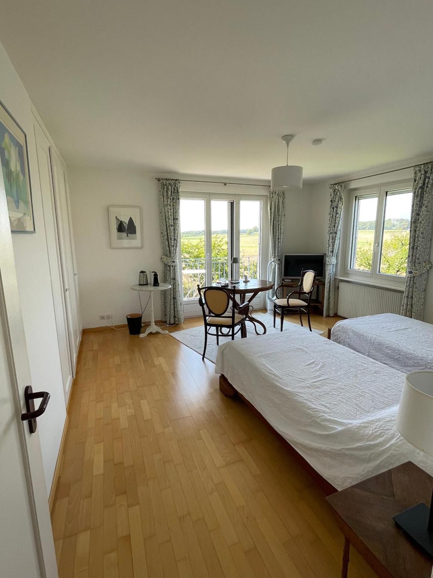 Twin Room with Mountain View
